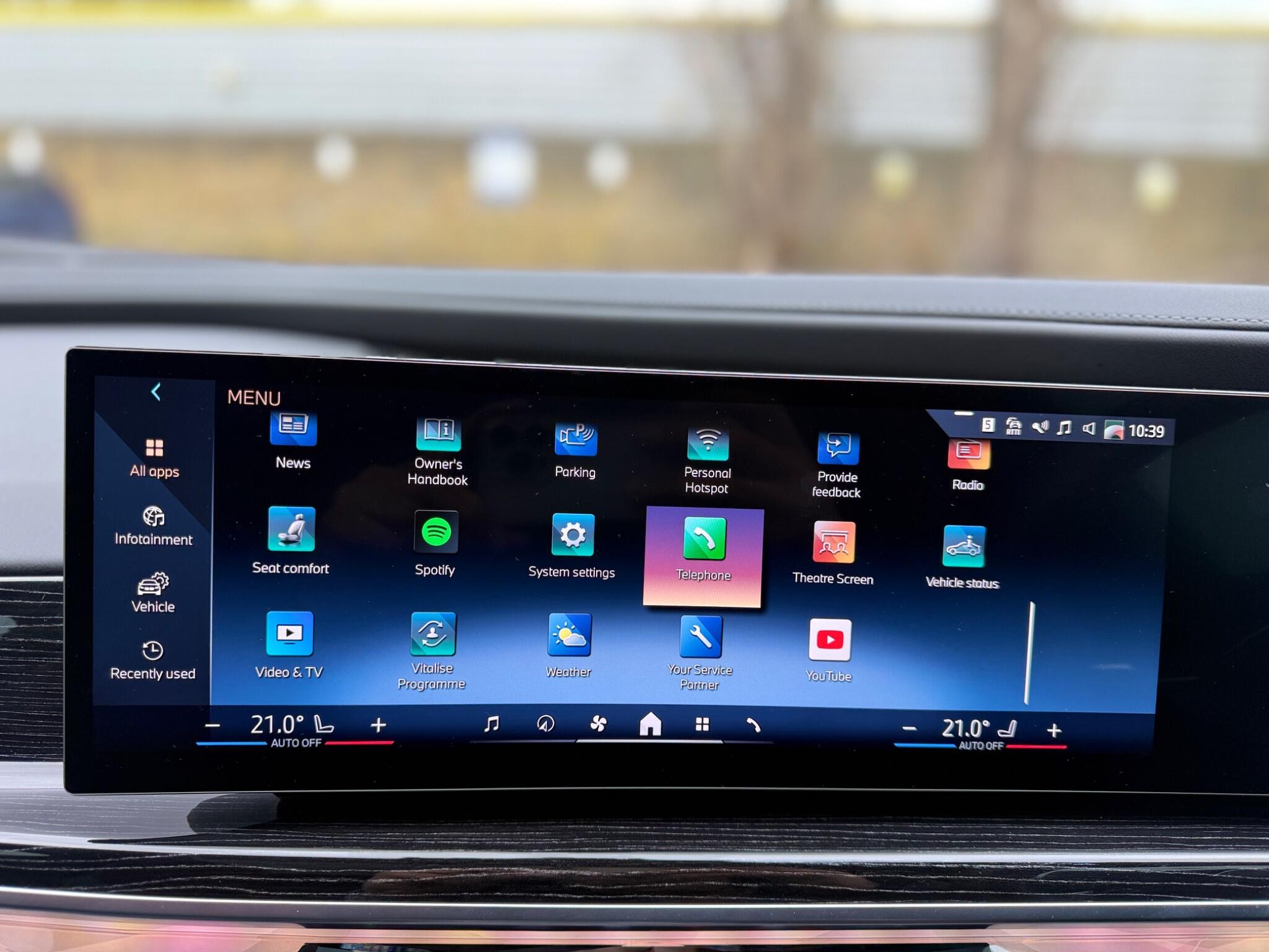 BMW 7 Series view 34