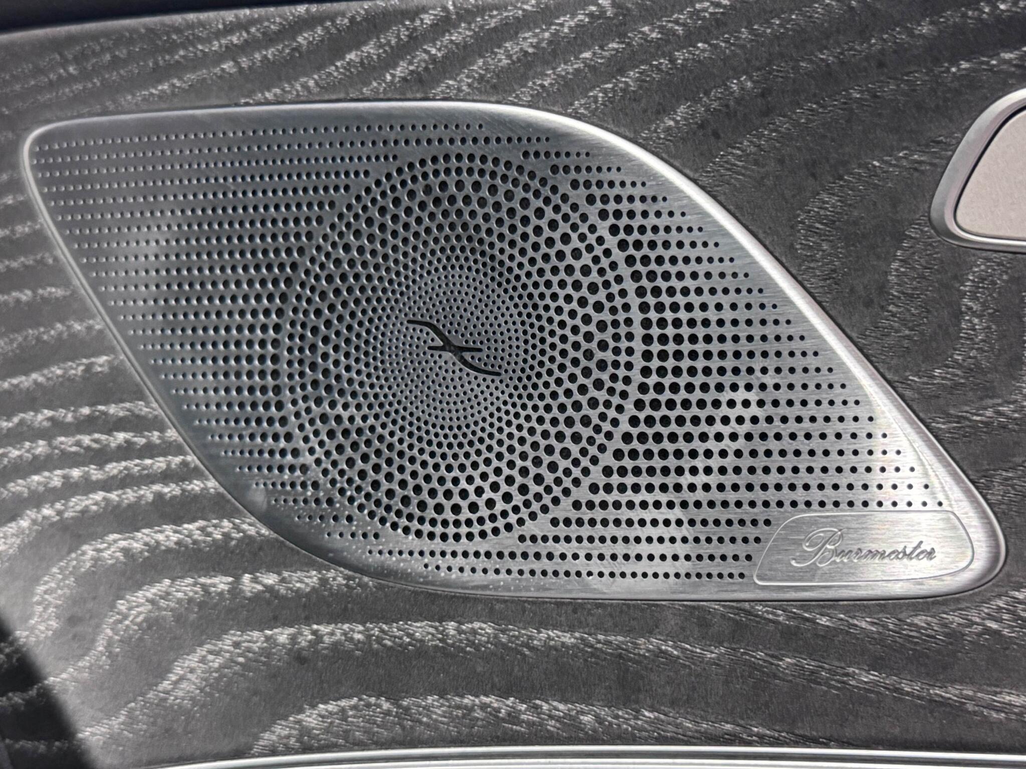 Mercedes-Benz CLS view 19