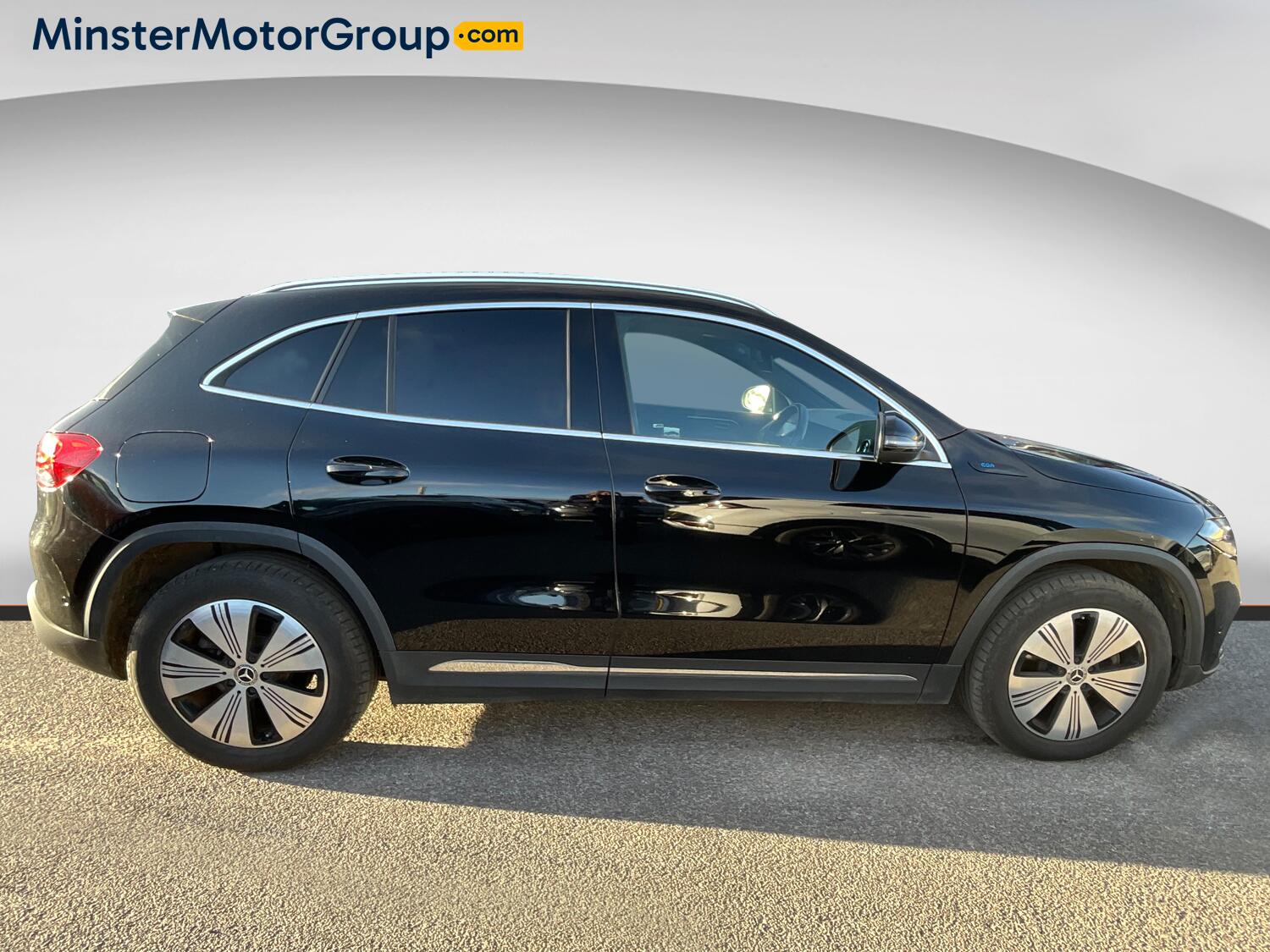 Mercedes-Benz EQA view 2
