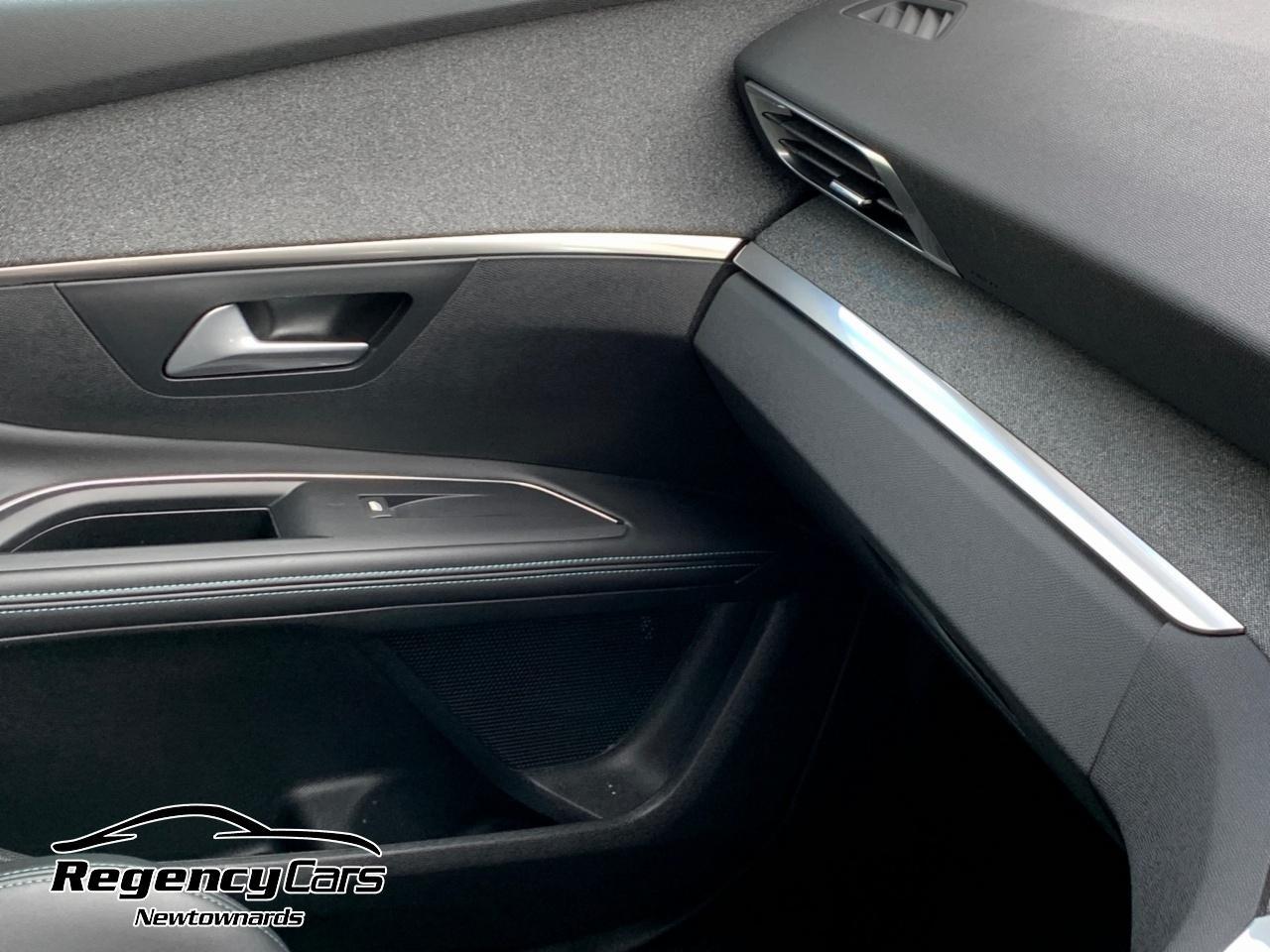Peugeot 5008 view 25