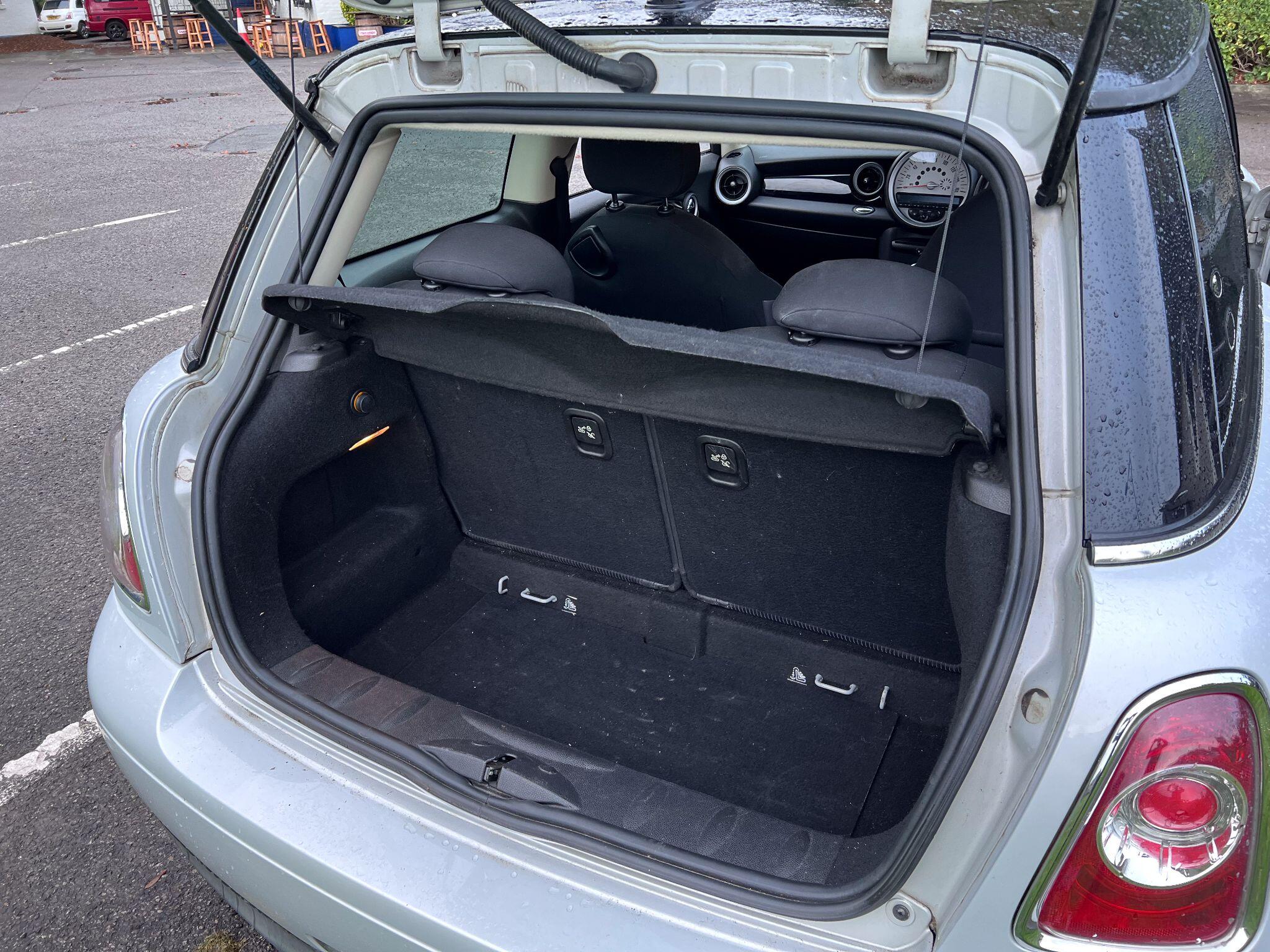 MINI Hatch view 22