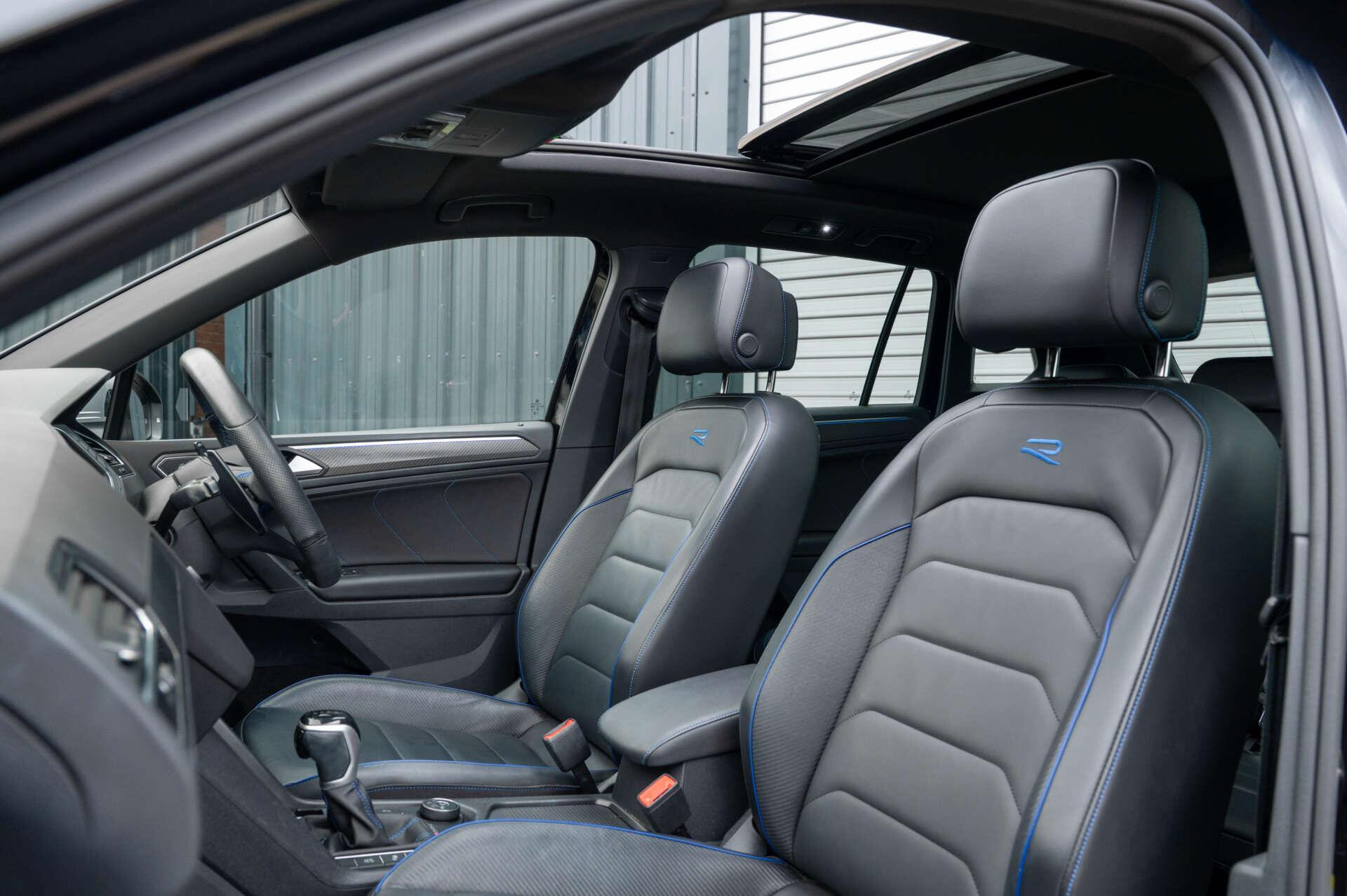 Volkswagen Tiguan view 2