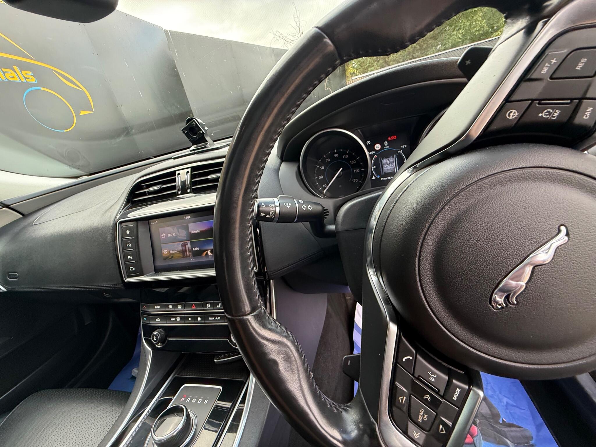 Jaguar Xe view 31