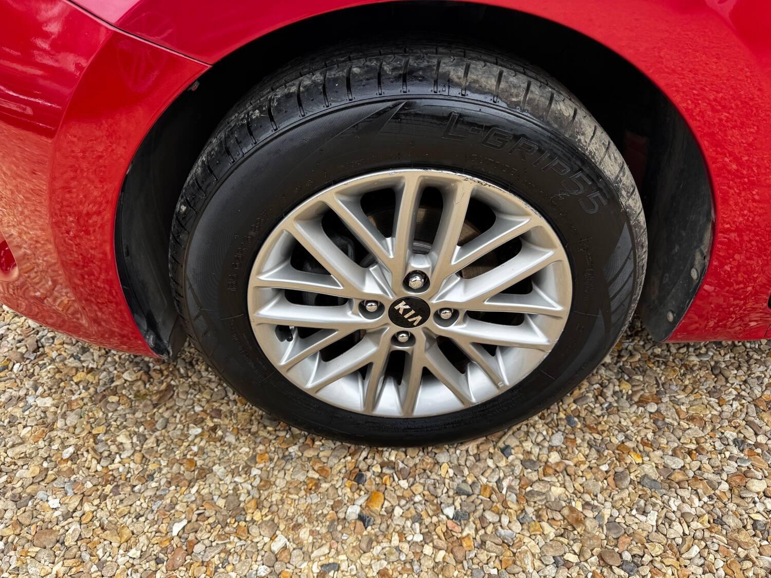 Kia Rio view 4