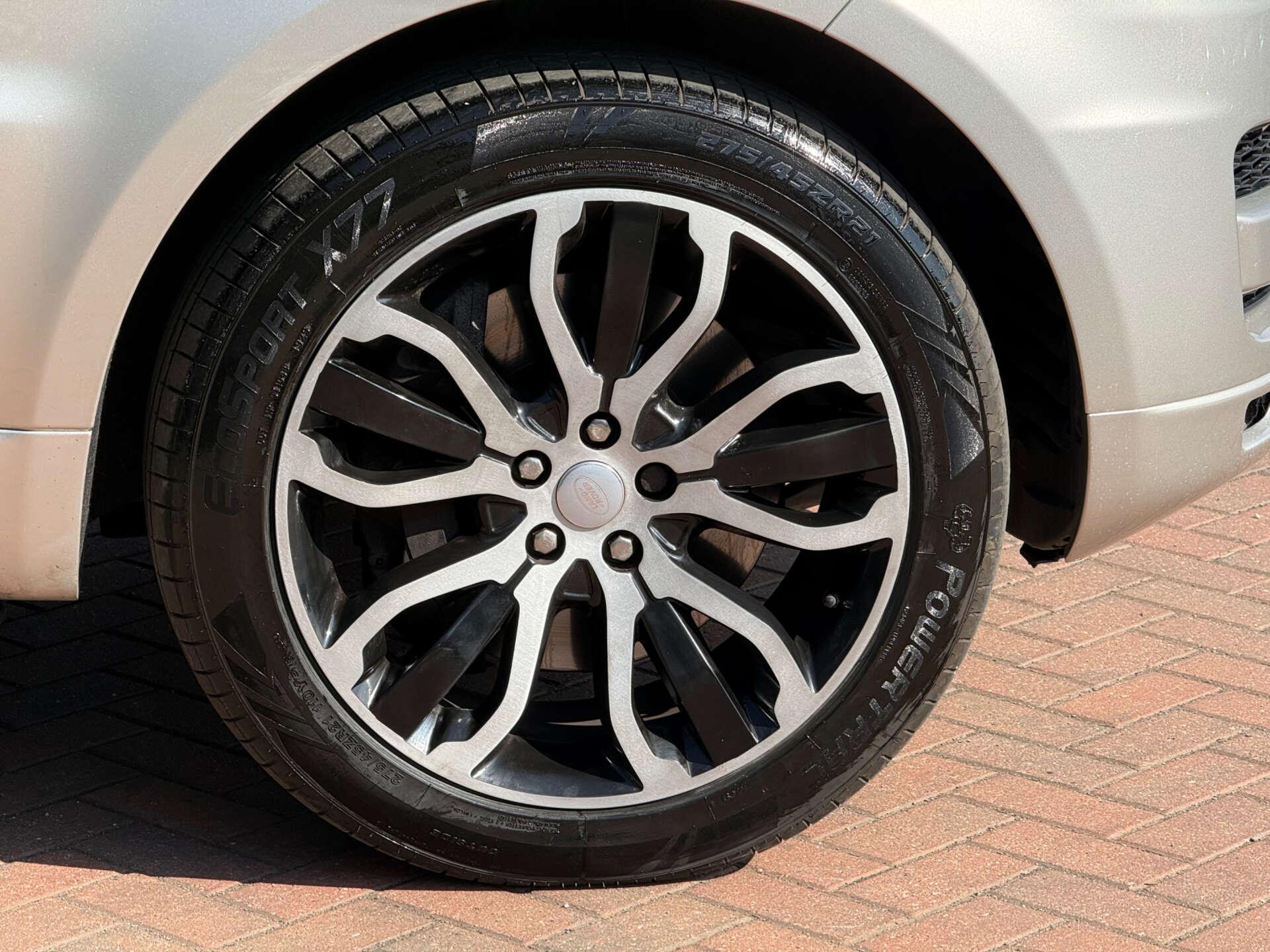Land Rover Range Rover Sport view 18