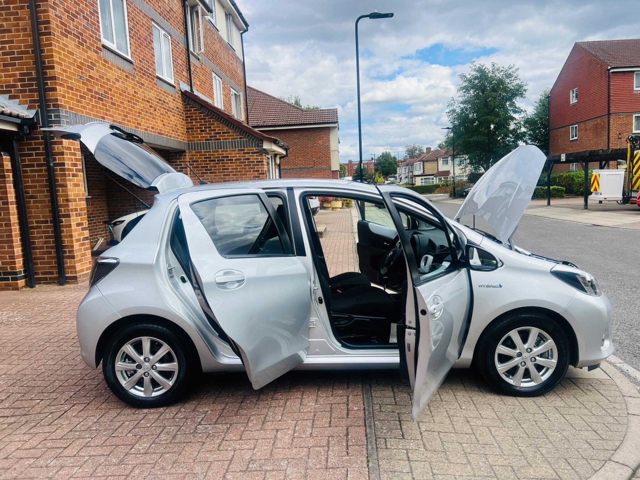 Toyota Yaris view 26