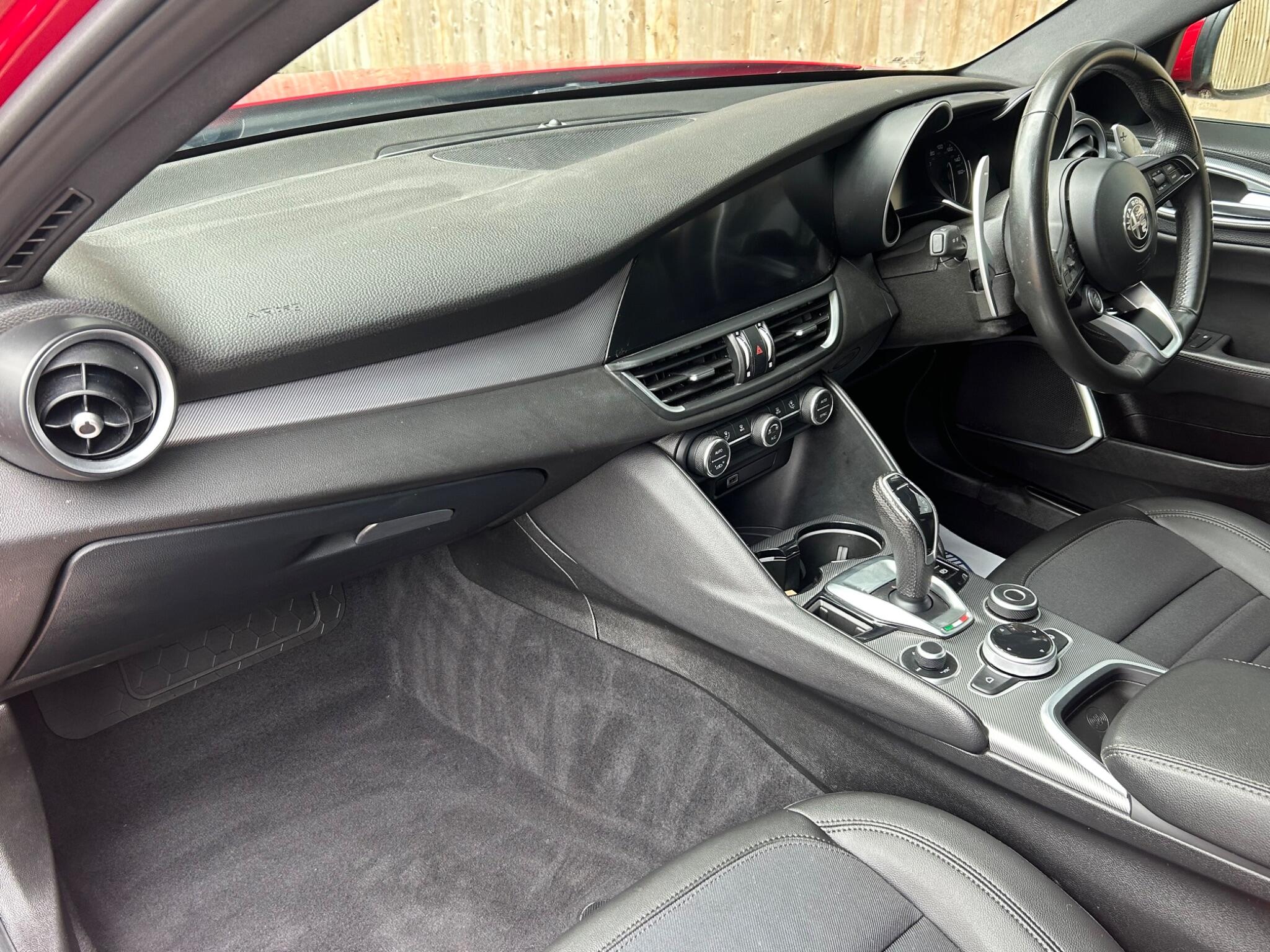 Alfa Romeo Giulia view 32