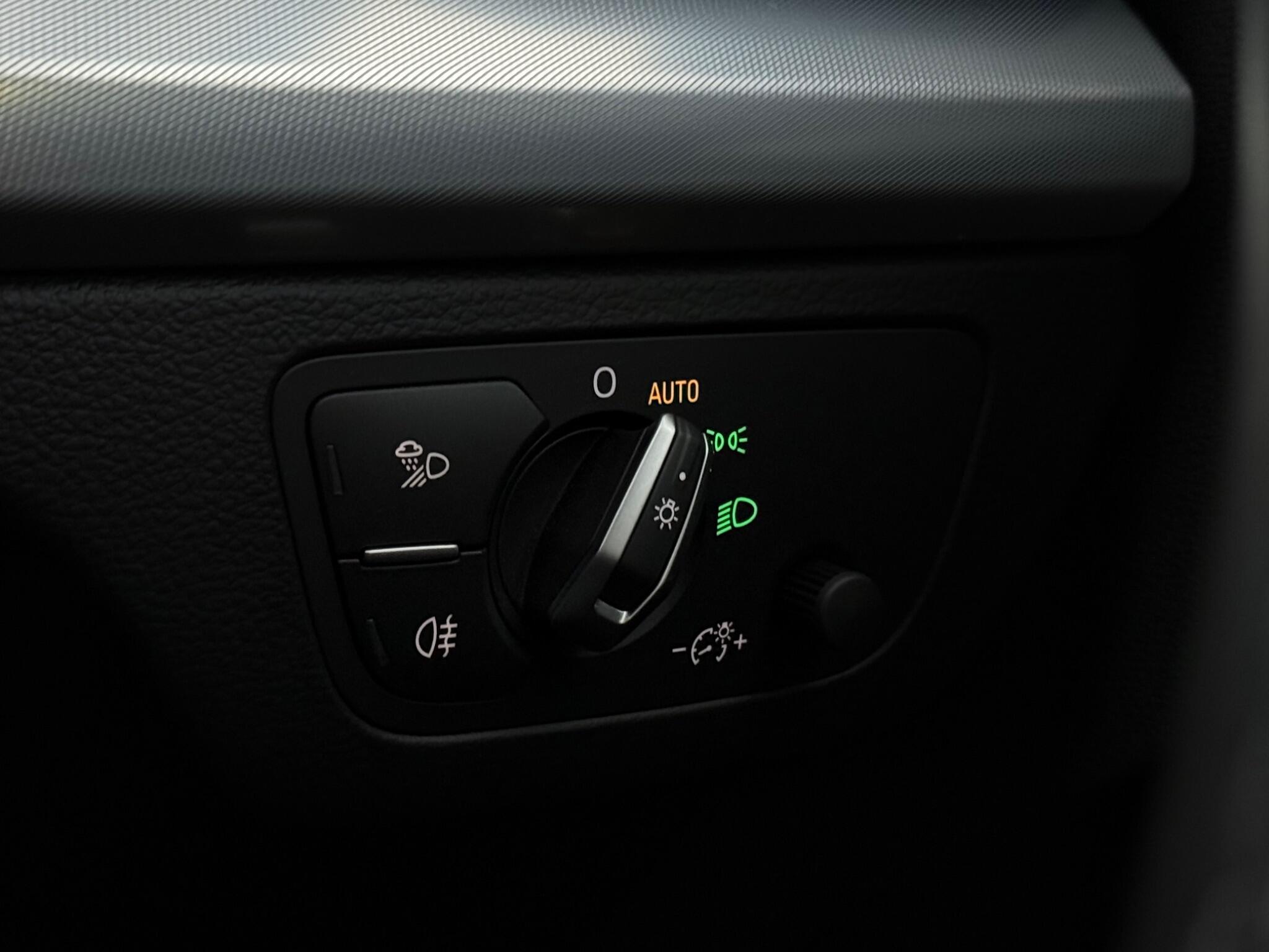 Audi Q5 view 22