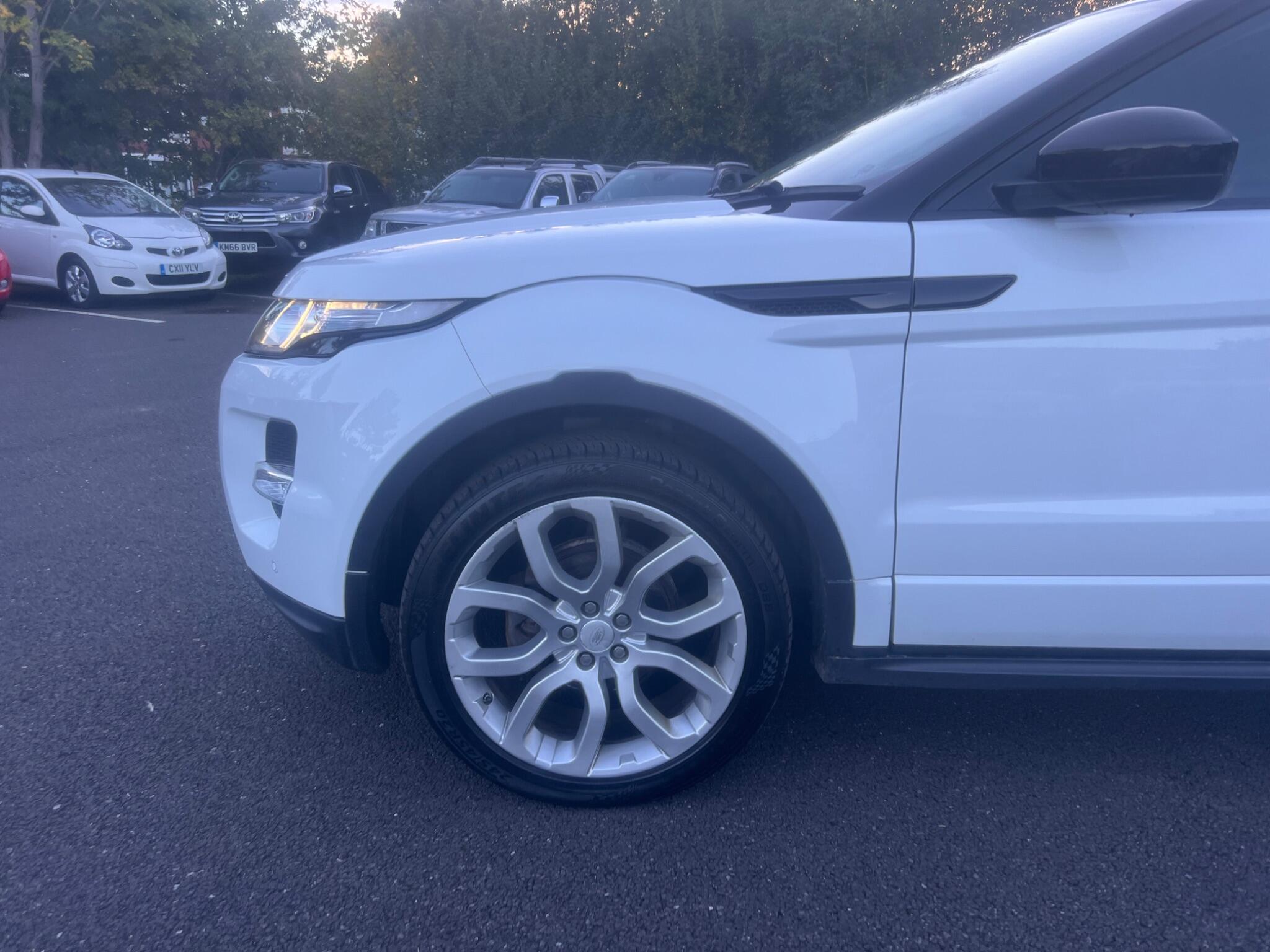 2015 Land Rover Range Rover Evoque 2.2 SD4 Dynamic Auto 4WD Euro 5 (s/s) 5dr • 75,570 miles image 11
