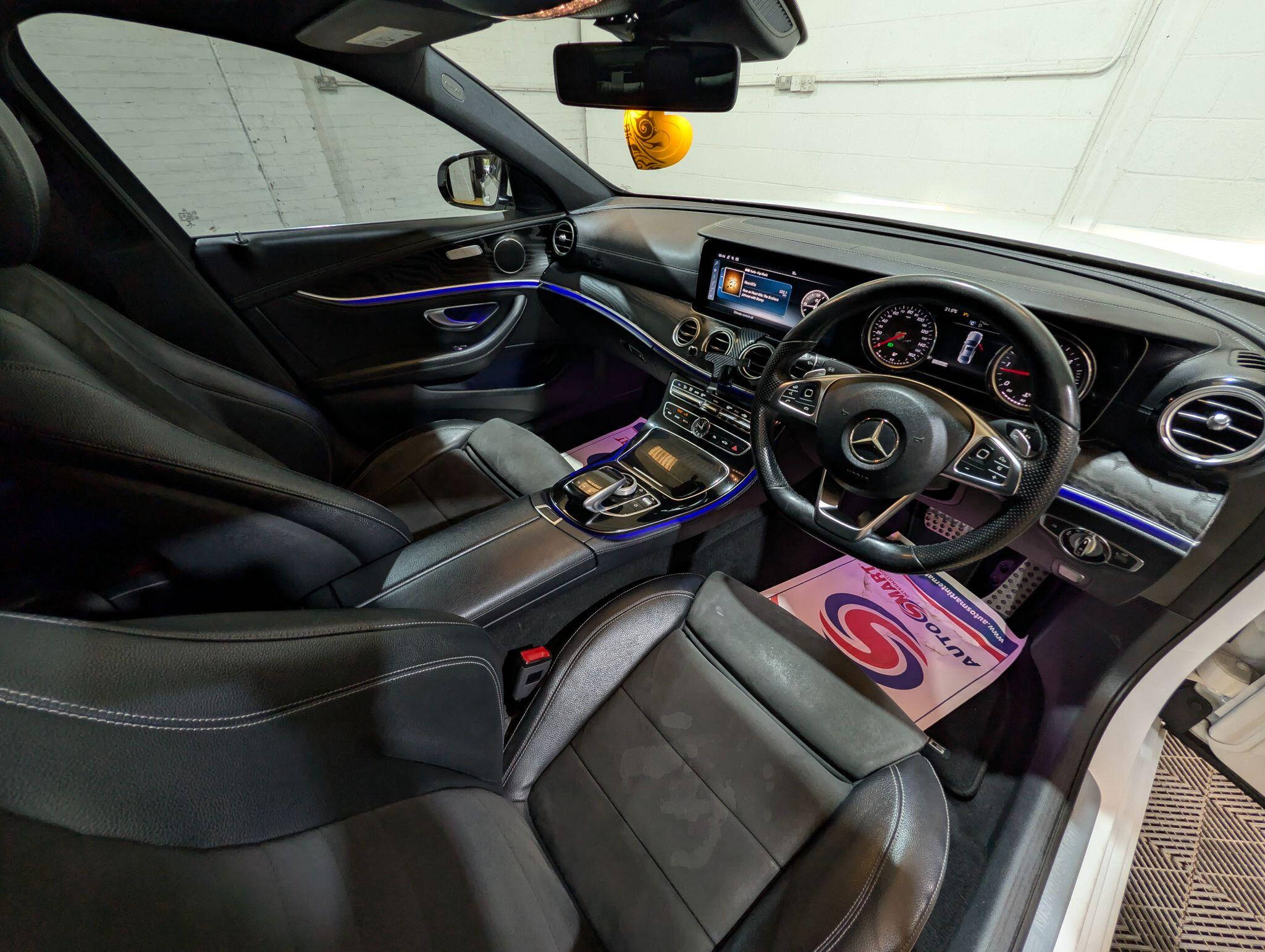 Mercedes-Benz E Class view 31