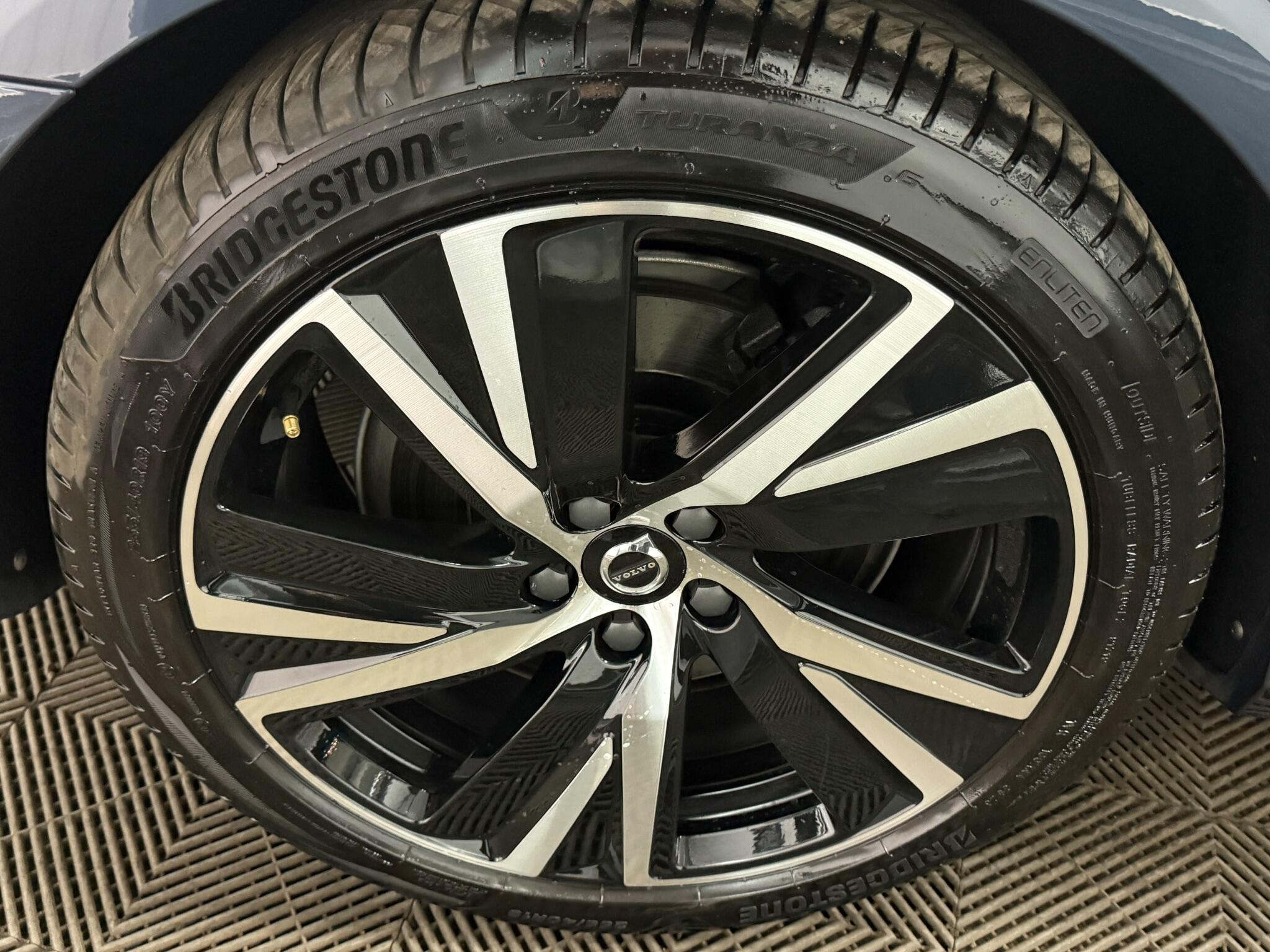 Volvo S90 view 46