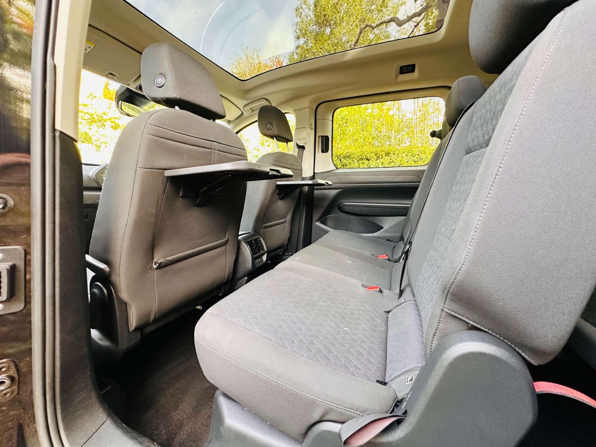 Volkswagen Caddy Maxi view 28