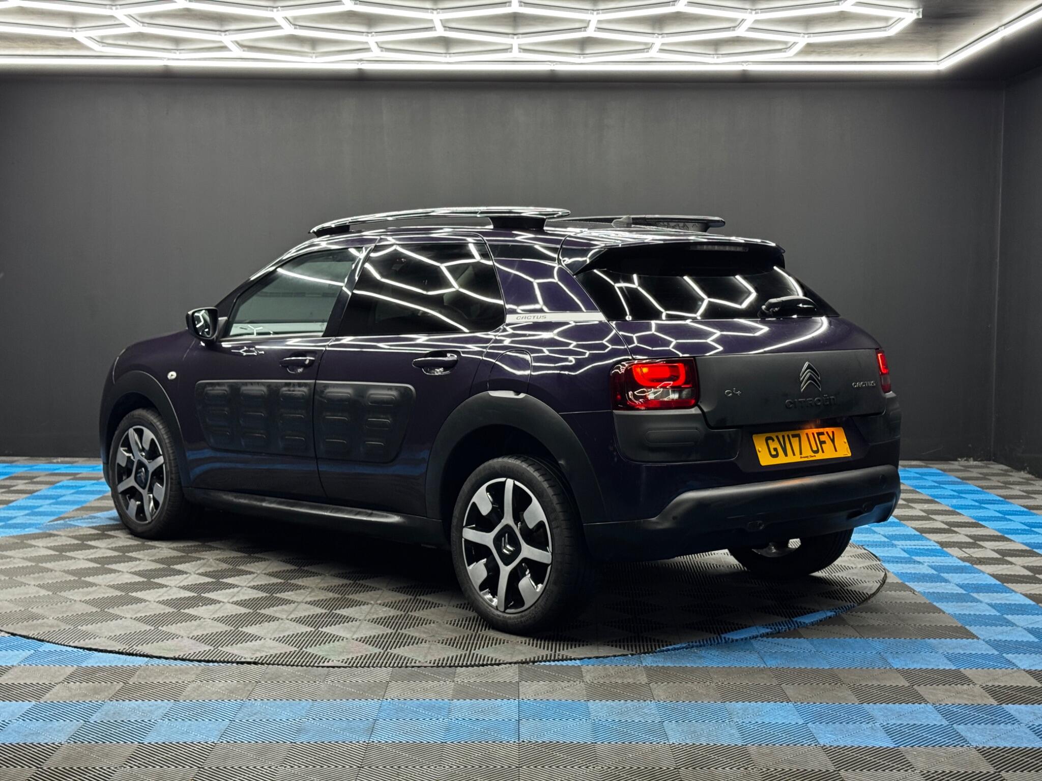 Citroen C4 Cactus view 7