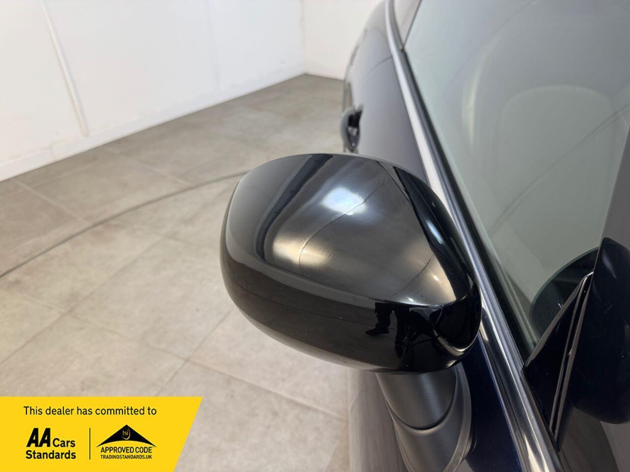 Mini Electric Hatch view 28