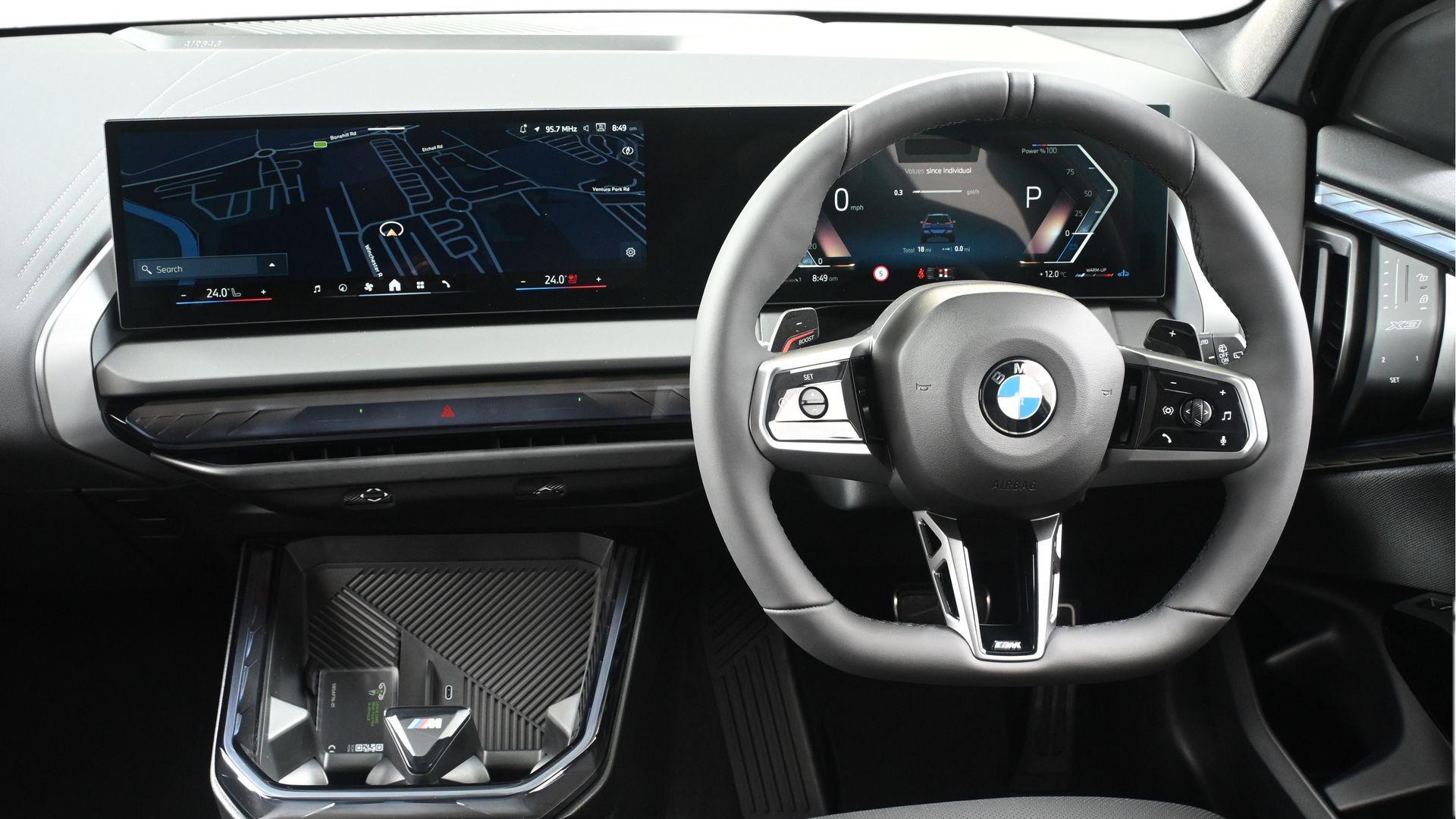 BMW X3 view 5