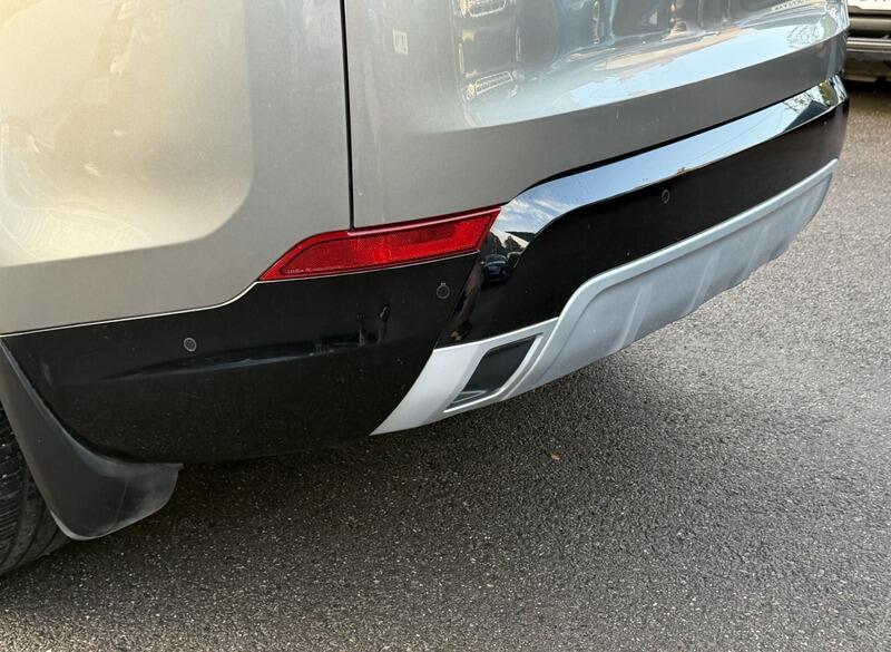 Land Rover Discovery 3 view 18