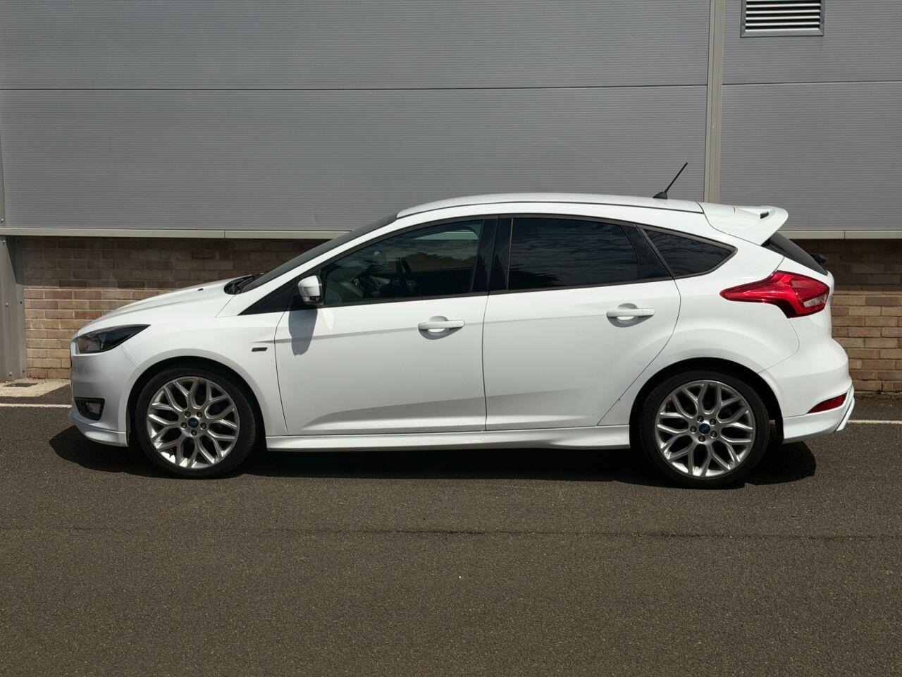 Ford Focus view 52