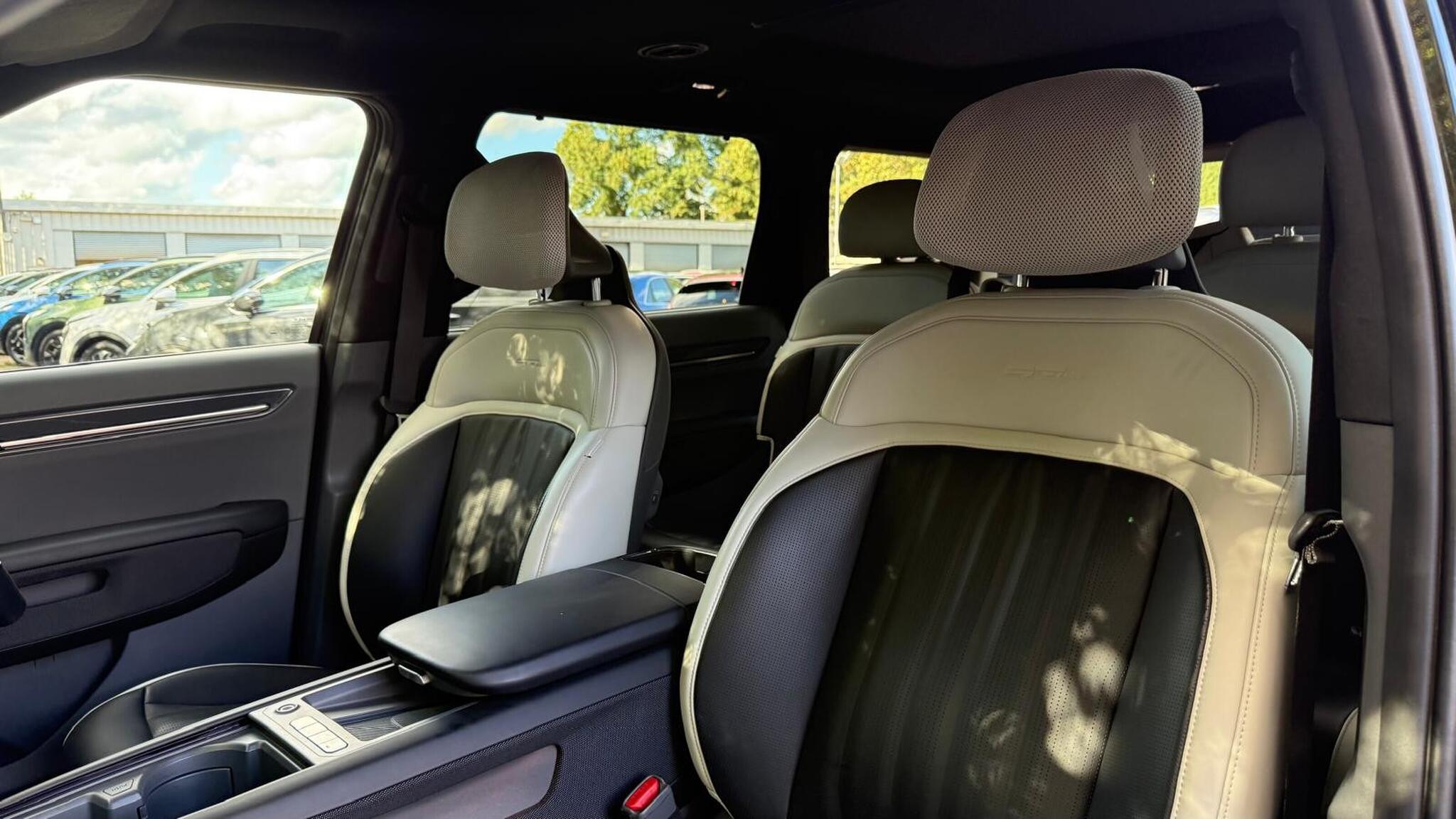 Kia EV9 view 25