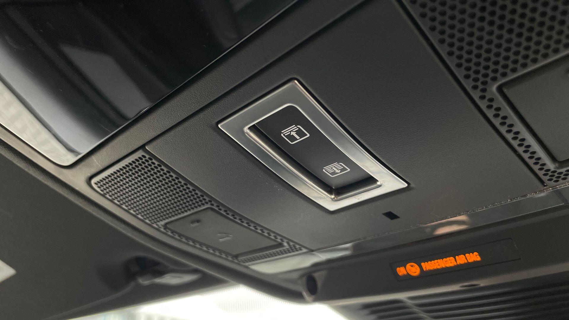 Land Rover Discovery Sport view 23
