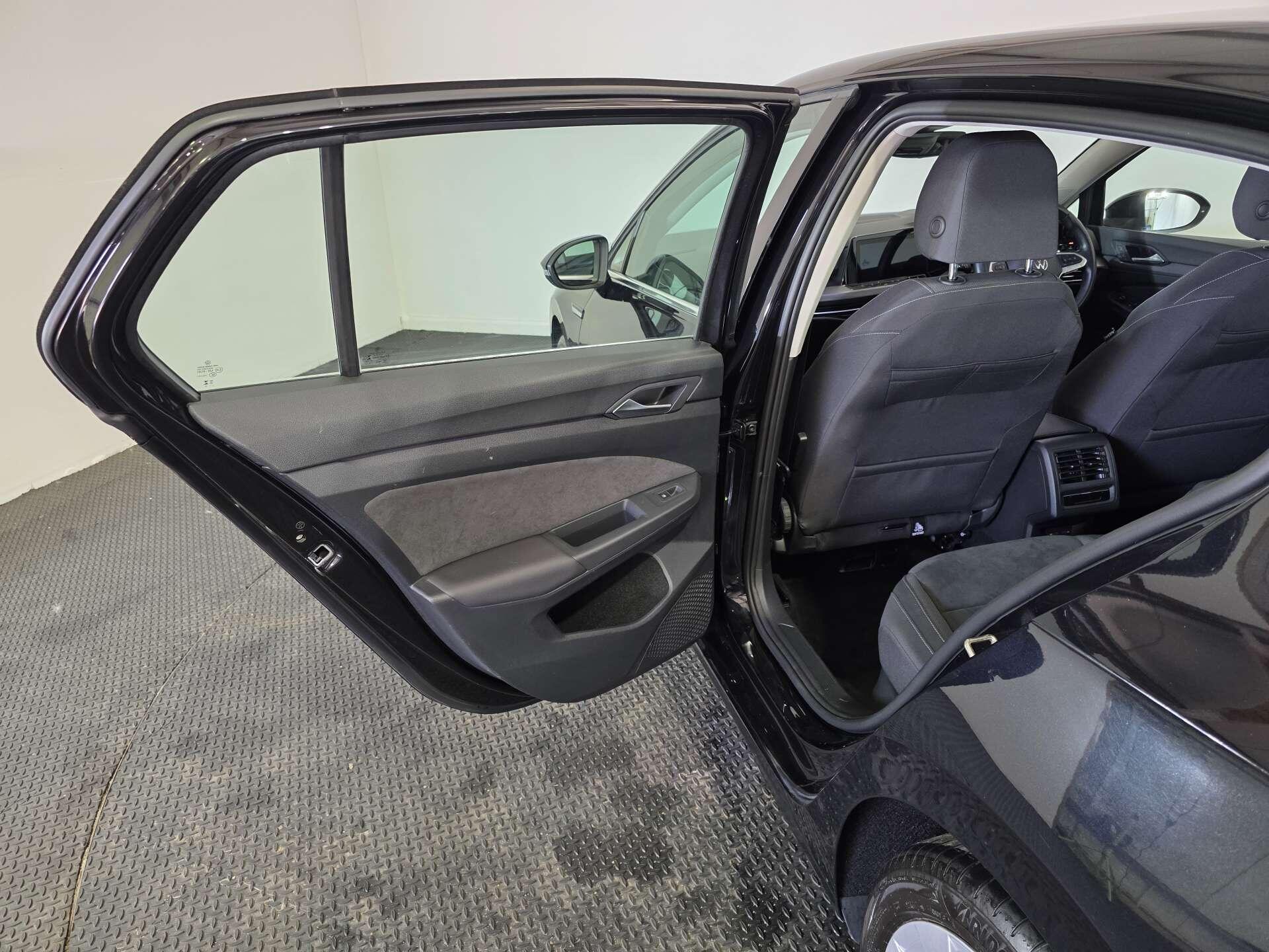 Volkswagen Golf view 51