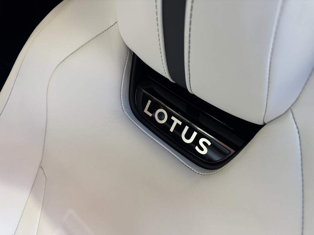 Lotus Emira view 10