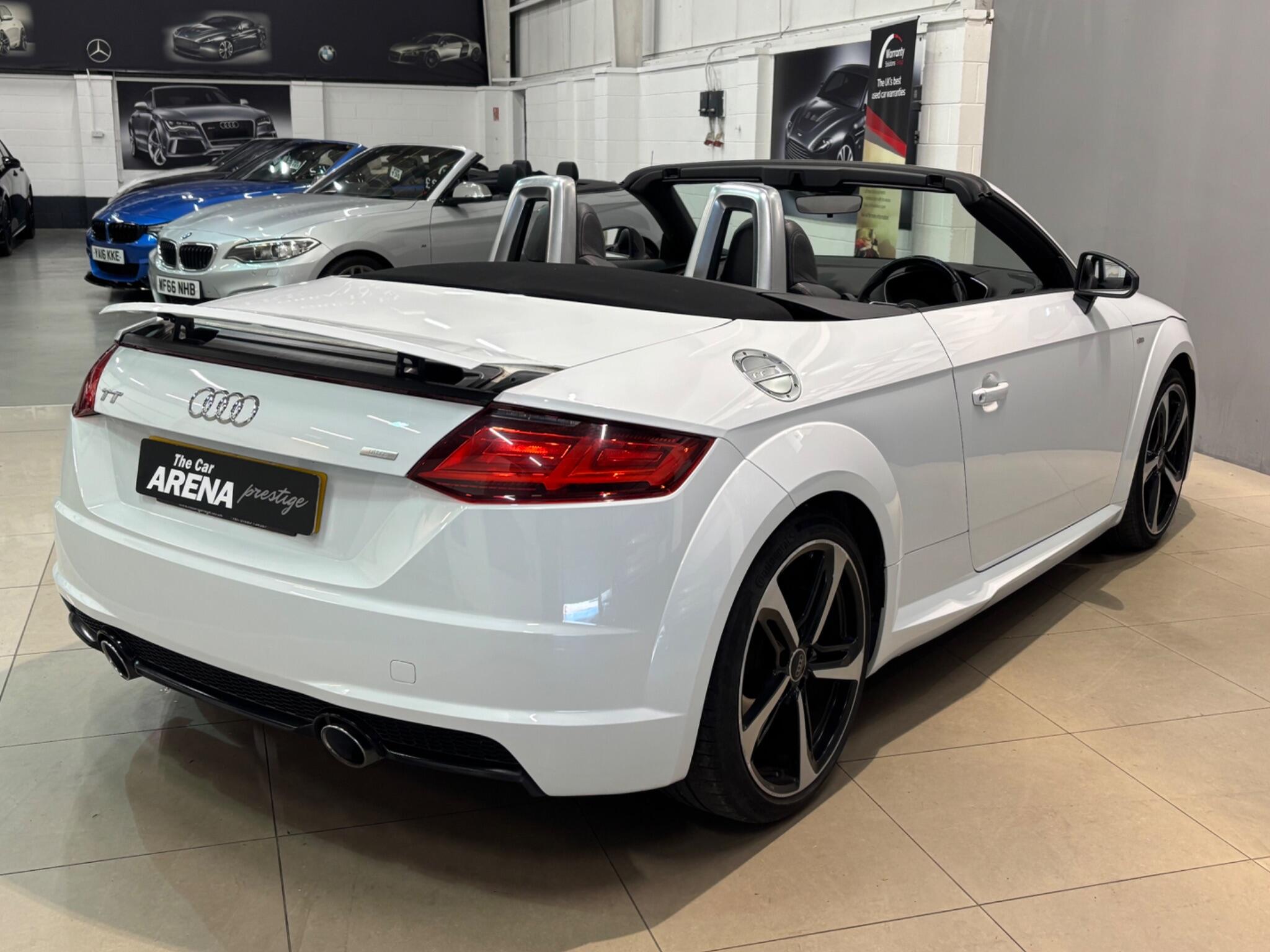 Audi TT view 21