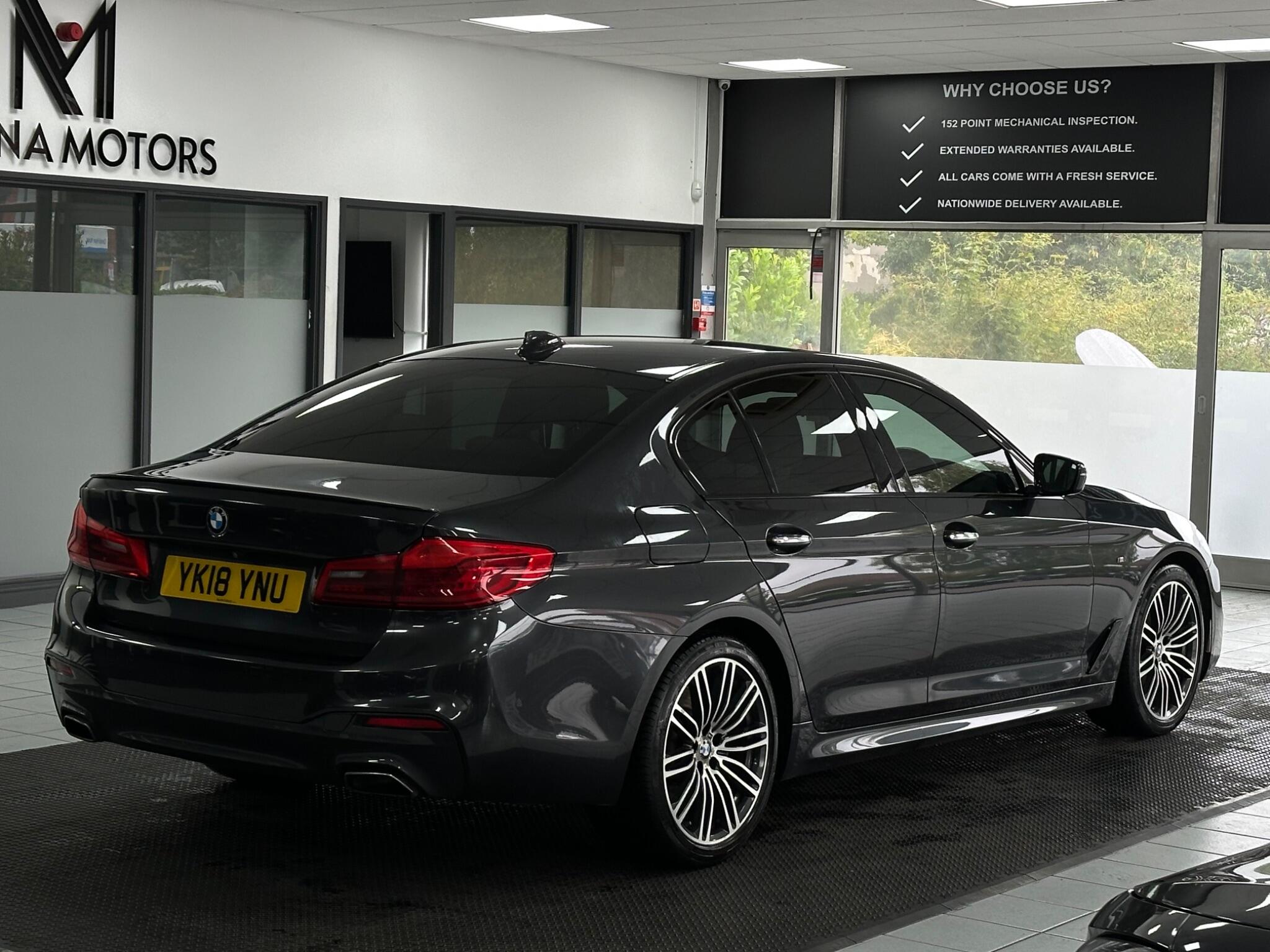 BMW 5 Series view 14
