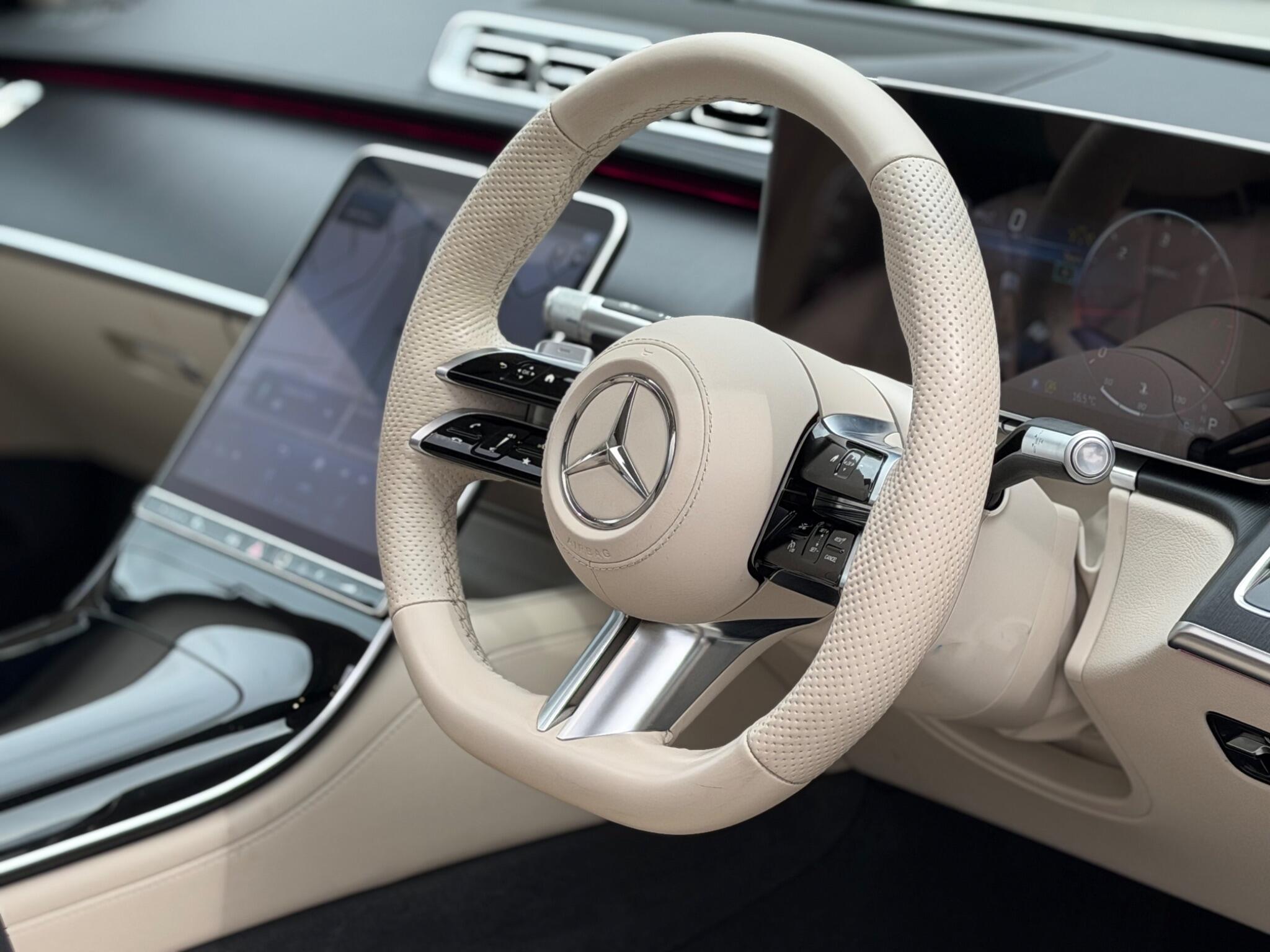 Mercedes-Benz S-Class view 15