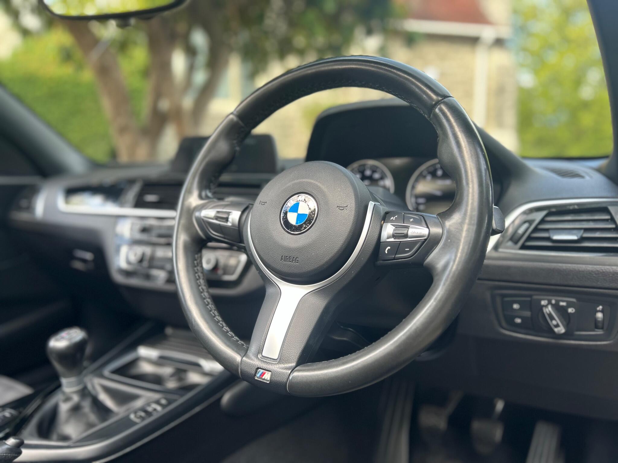 BMW 2 Series view 26