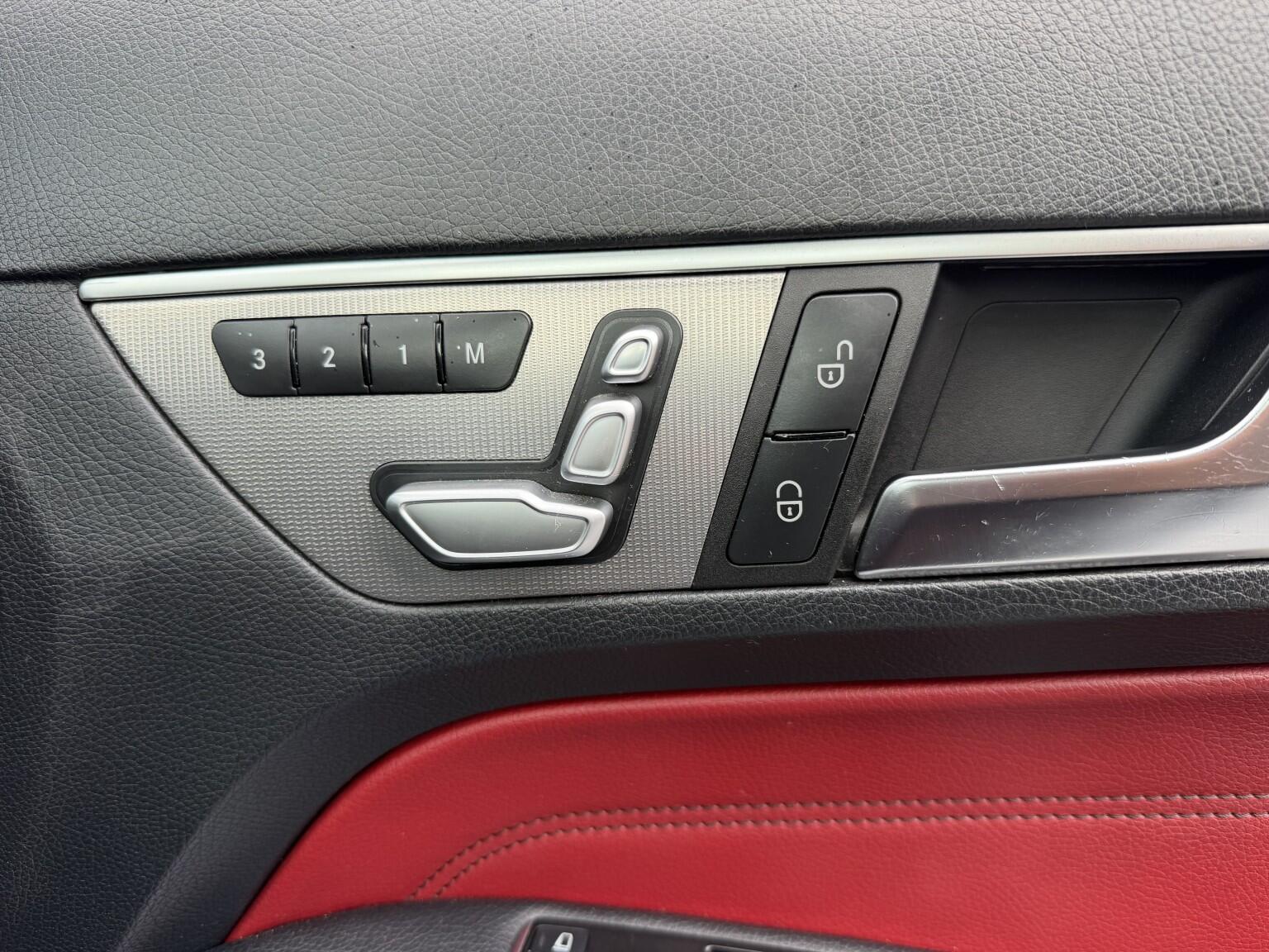 Mercedes-Benz E-Class view 35