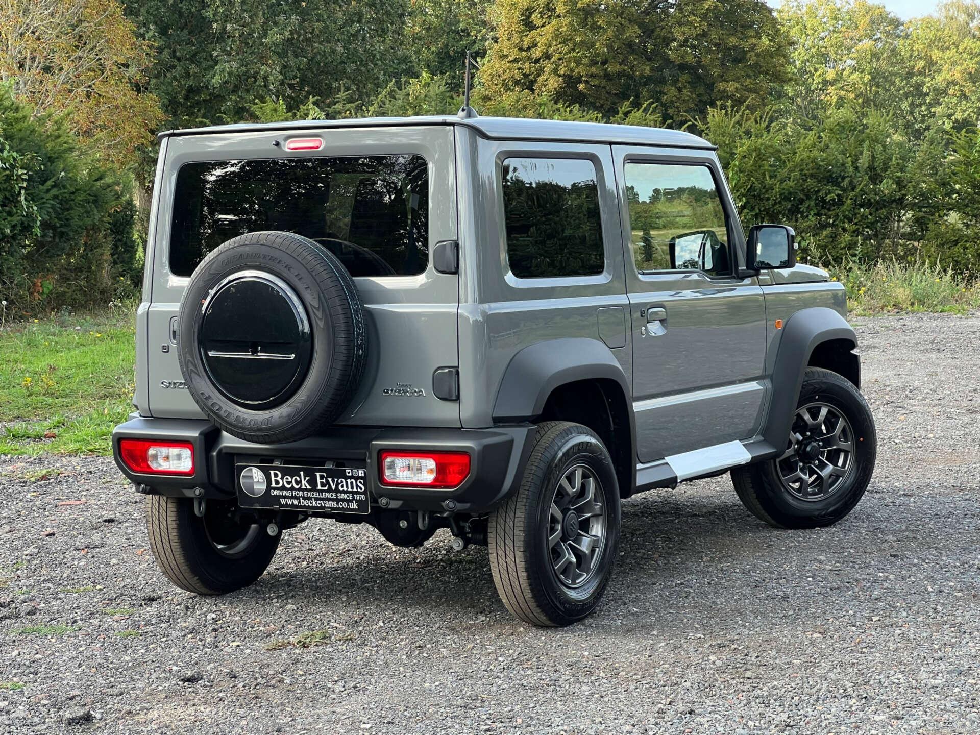 Suzuki Jimny view 19