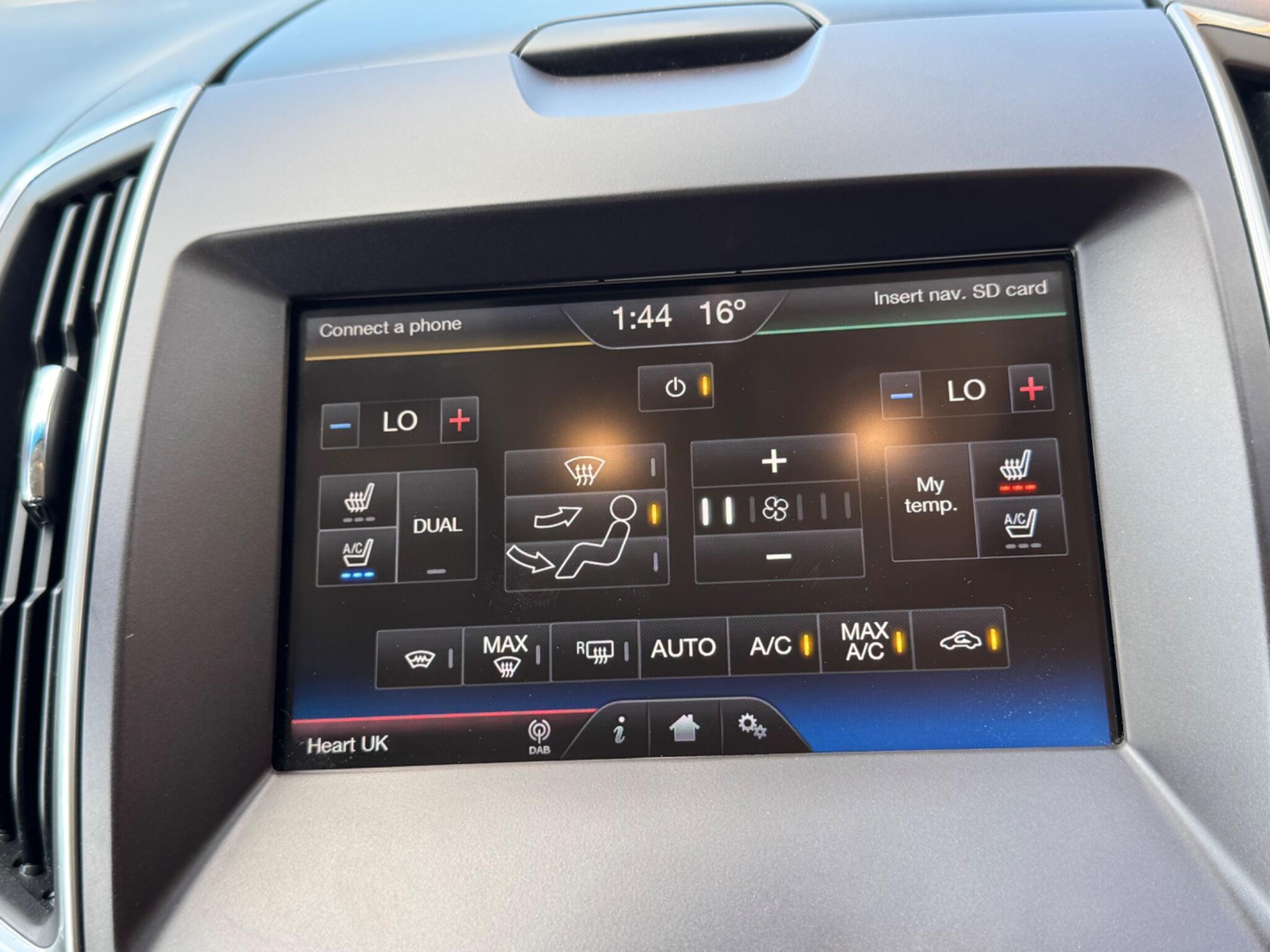 Ford Edge view 33