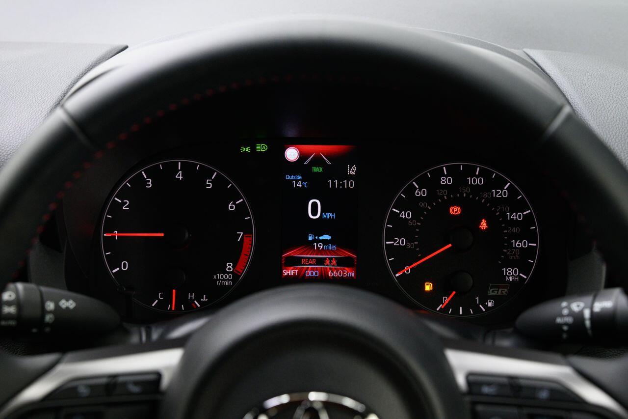 Toyota Yaris view 29