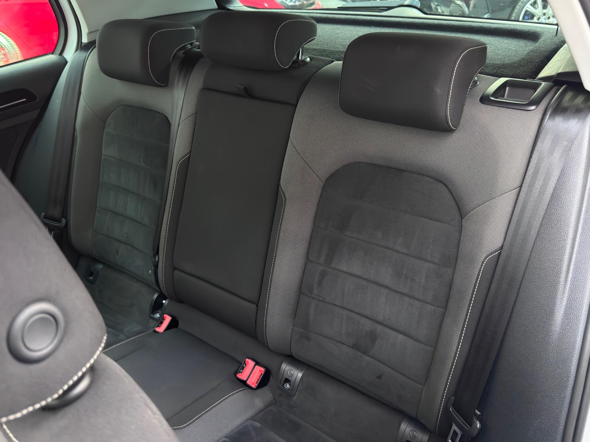 Volkswagen Golf view 57