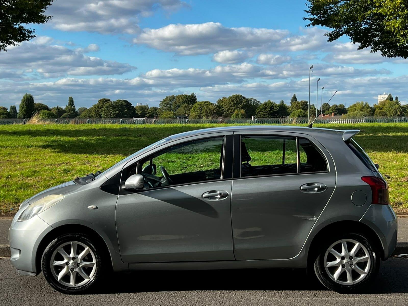 Toyota Yaris view 8