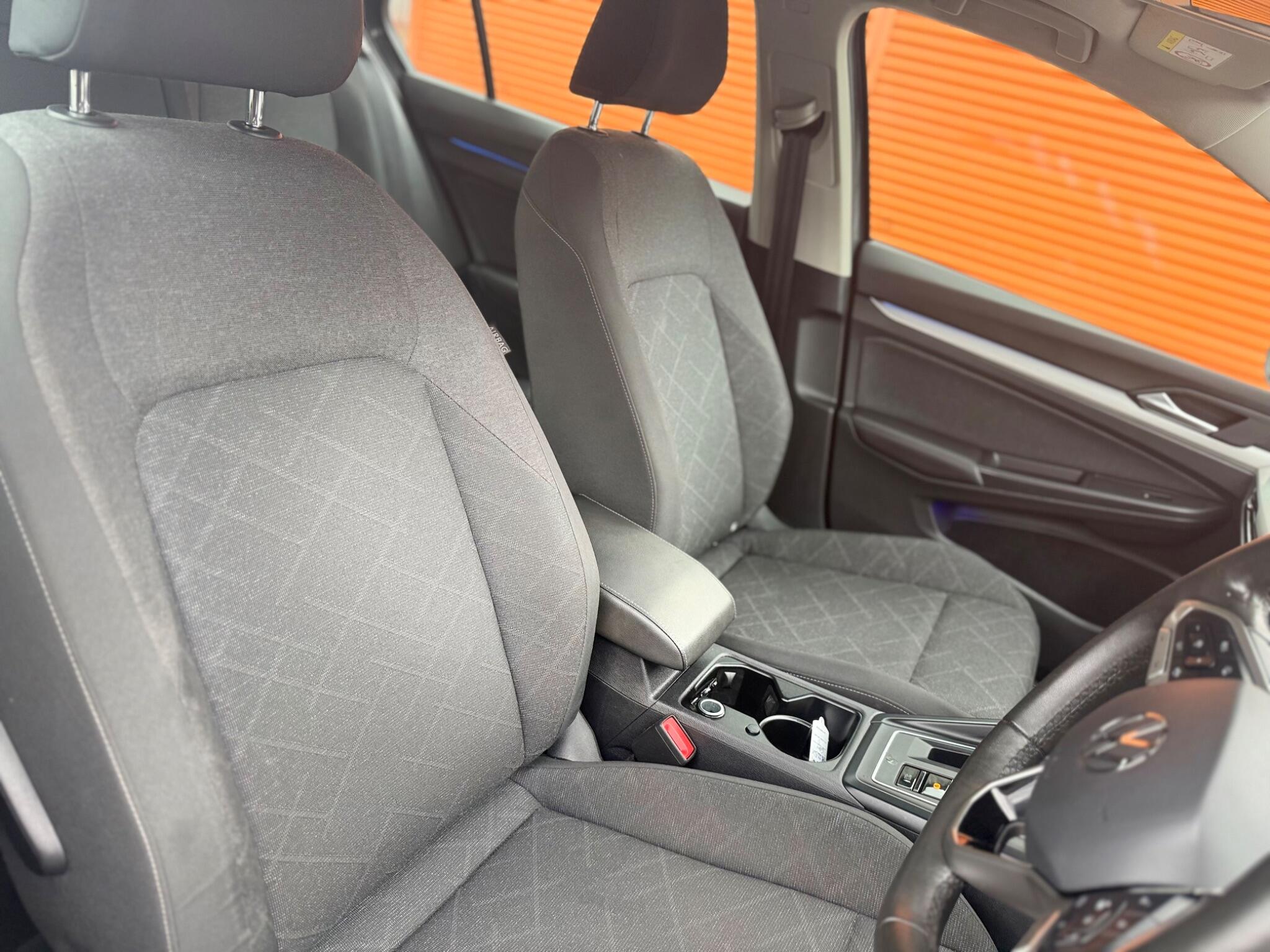 Volkswagen Golf view 26