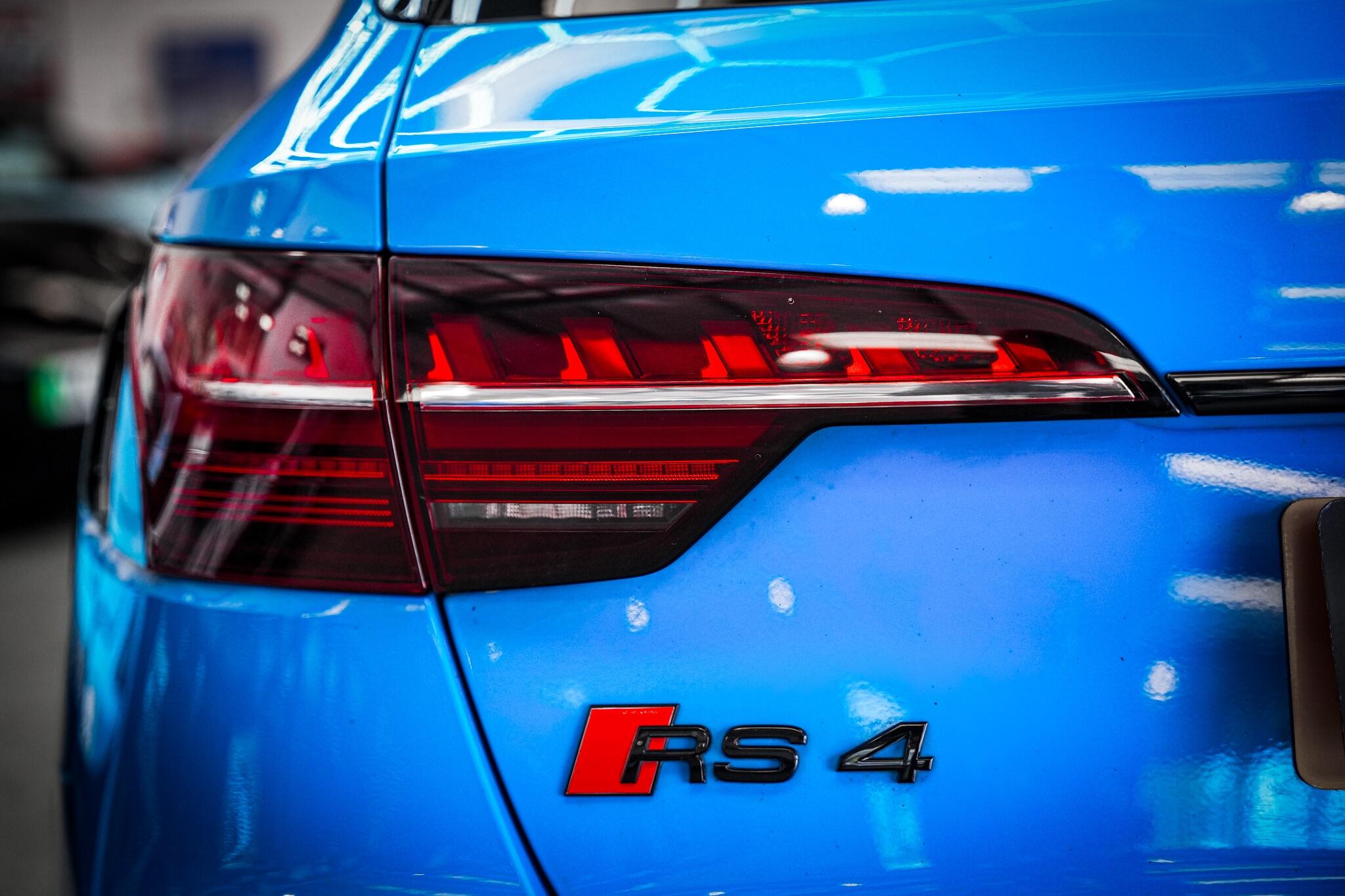 Audi RS4 view 38