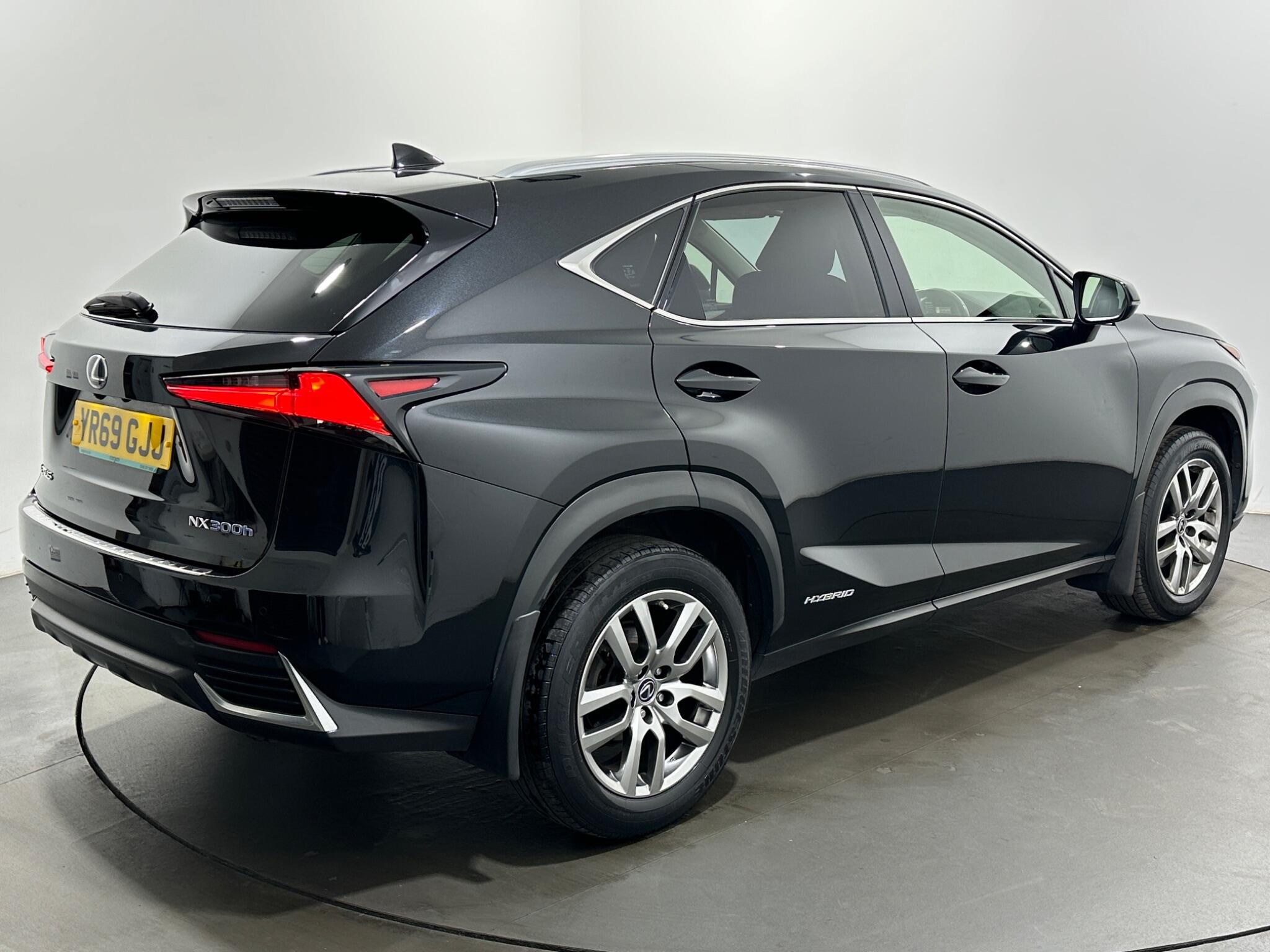 Lexus NX view 52