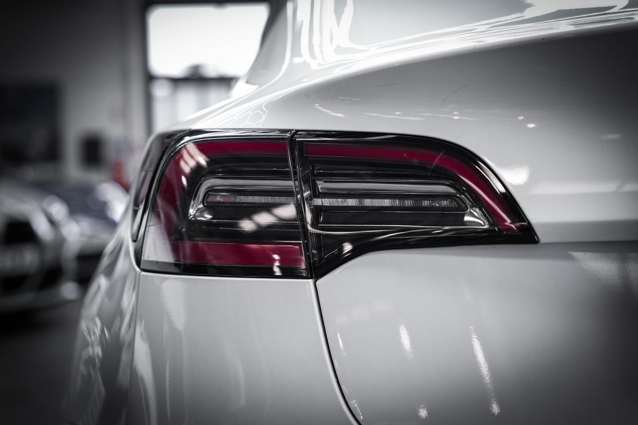 Tesla Model 3 view 36