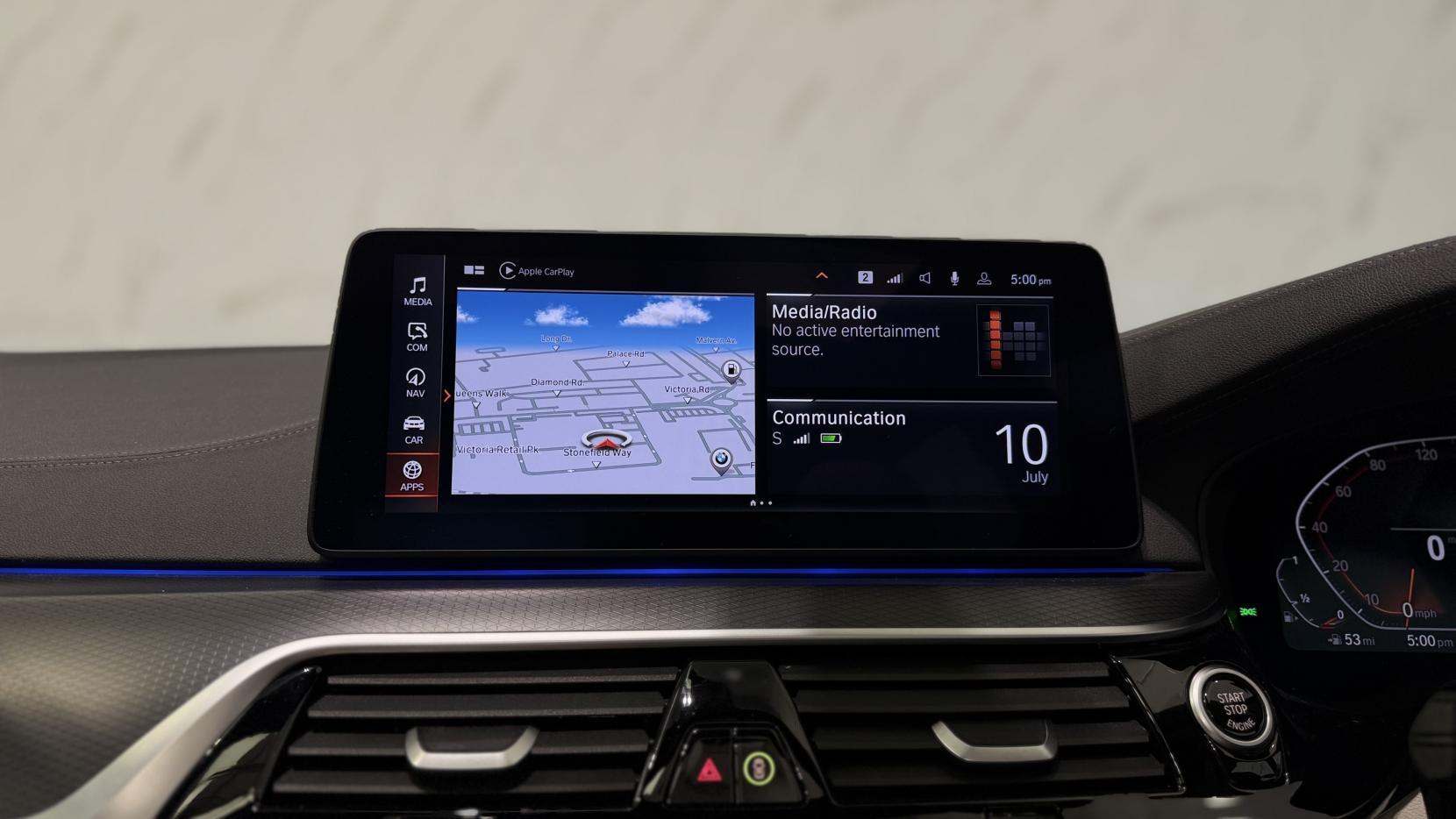 BMW 5 Series view 20