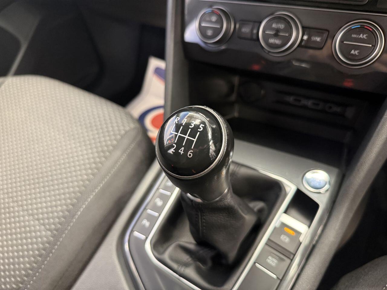 Volkswagen Tiguan Allspace view 24
