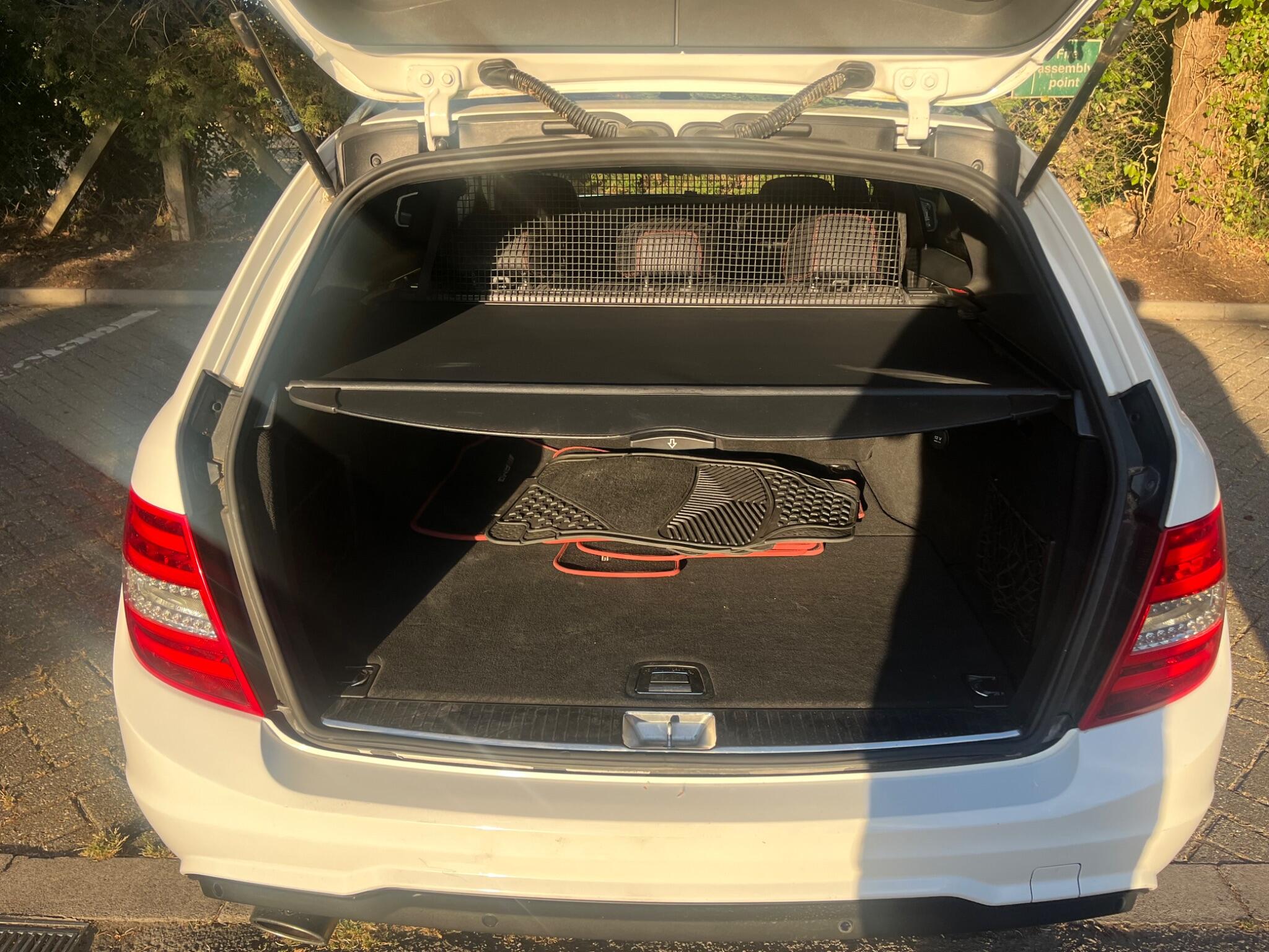 Mercedes-Benz C-Class view 17