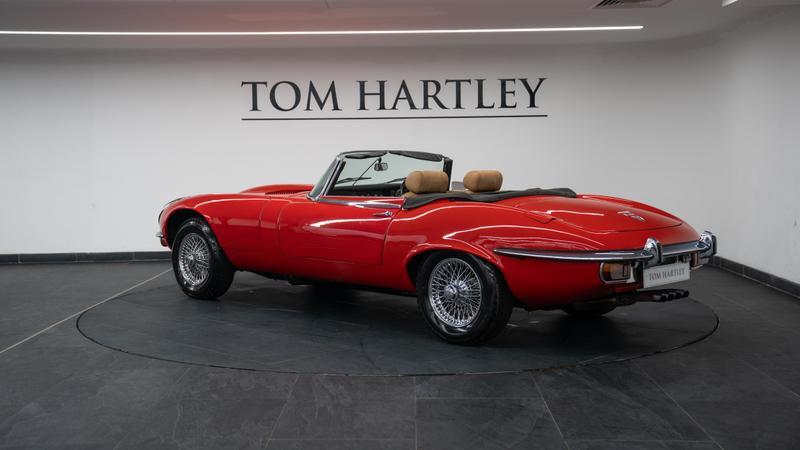 Jaguar E-Type view 5