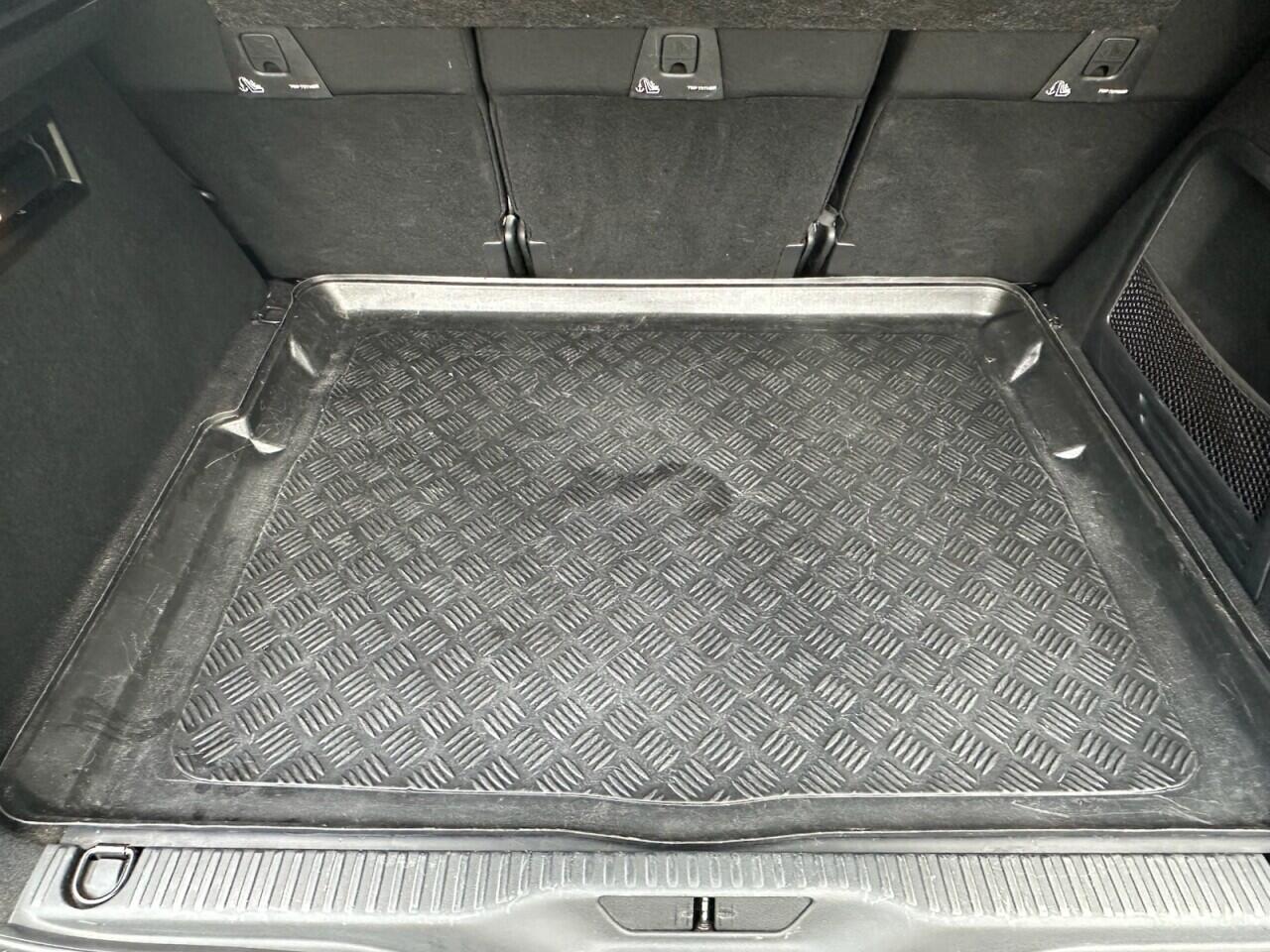 Citroen C4 Picasso view 31