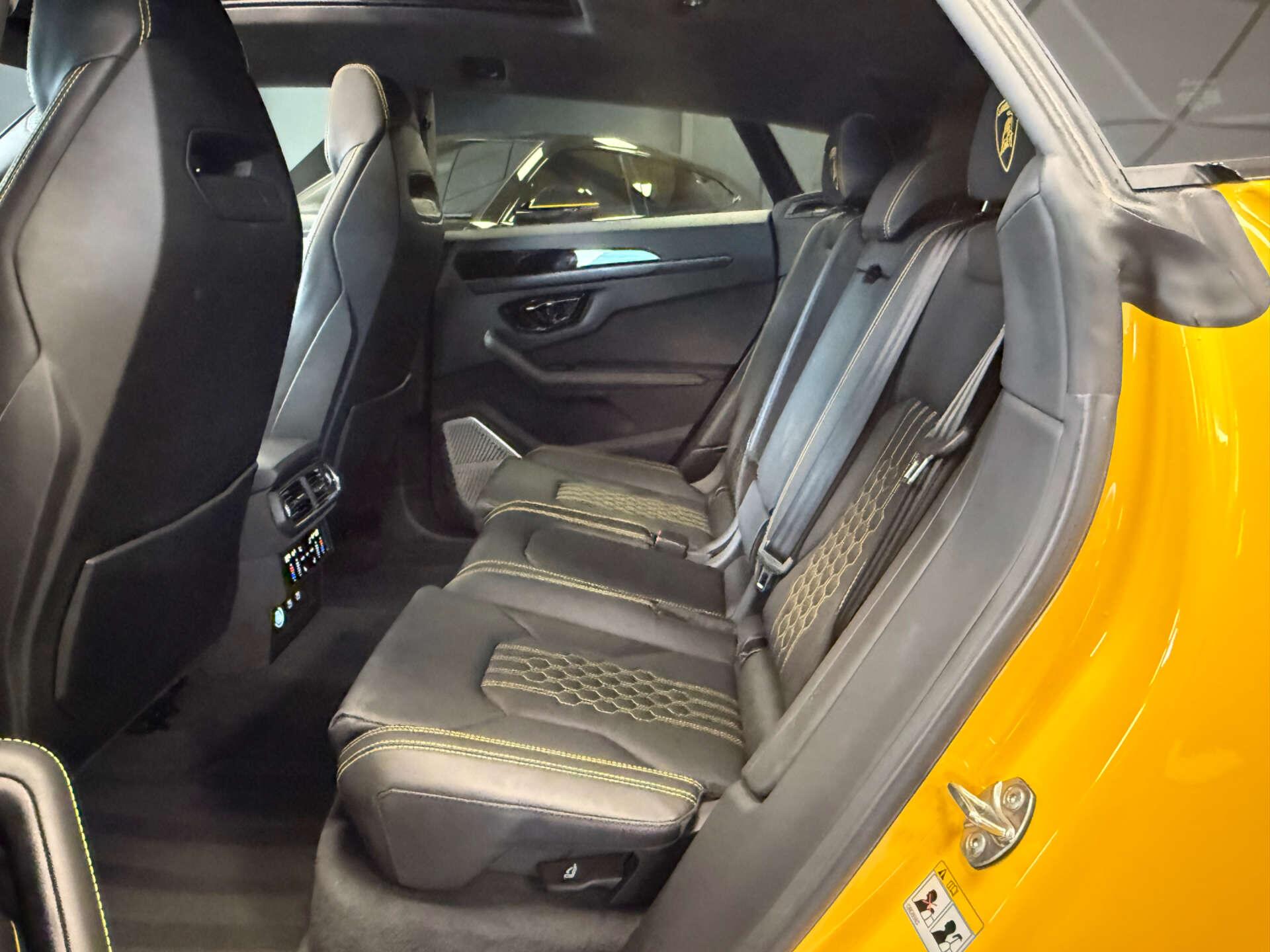 Lamborghini Urus view 12