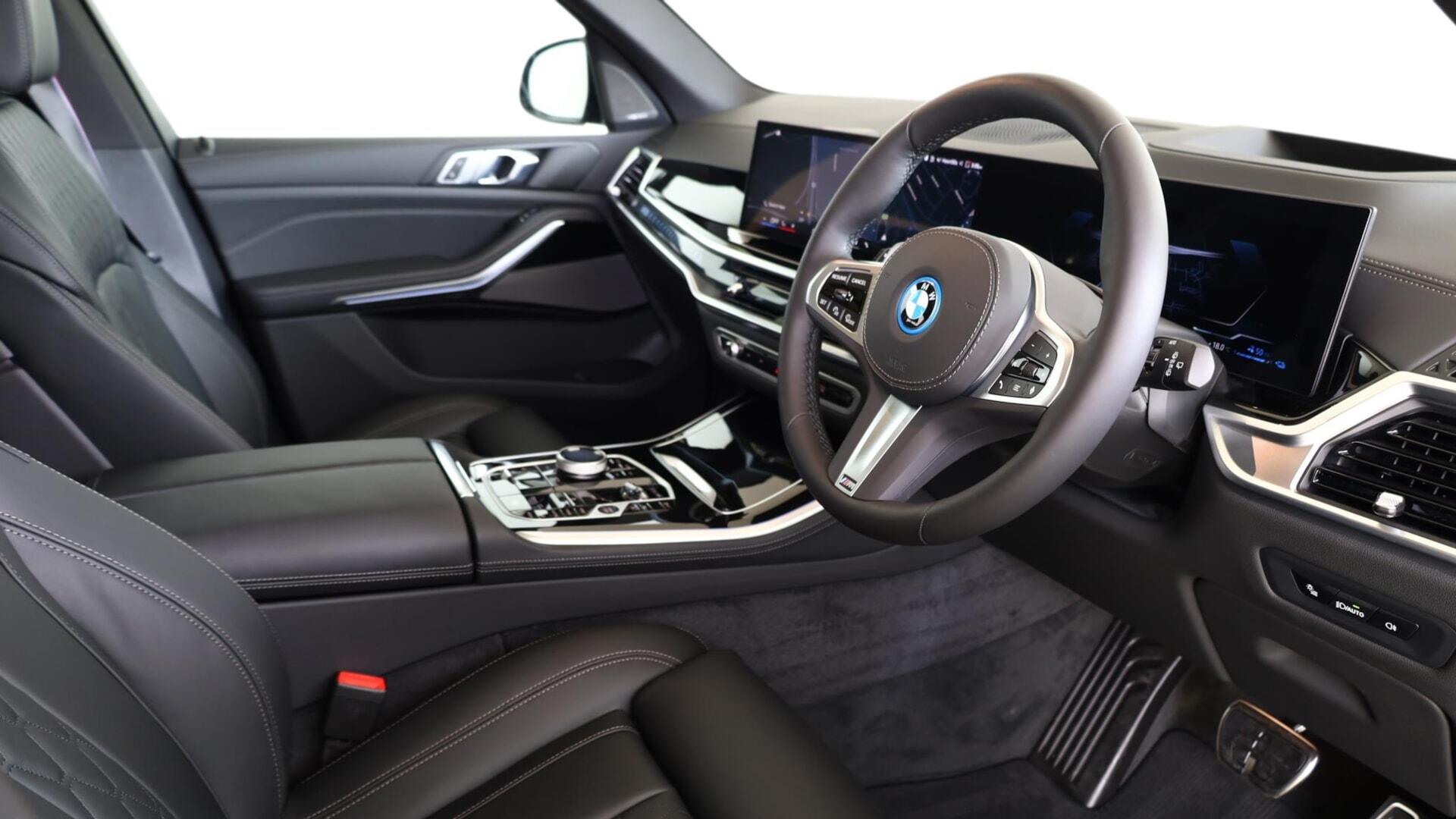 BMW X5 view 6