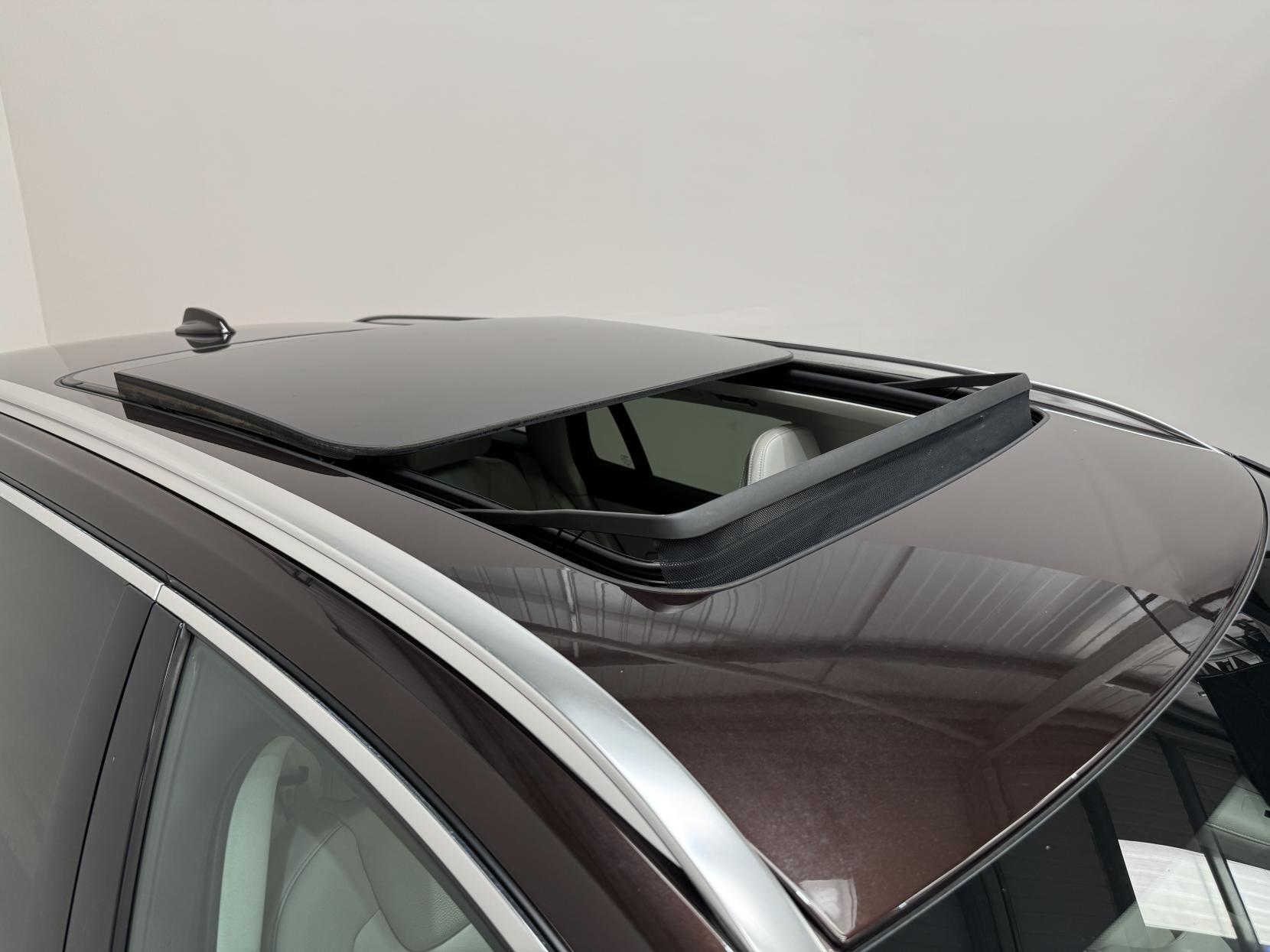 Volvo V60 view 3