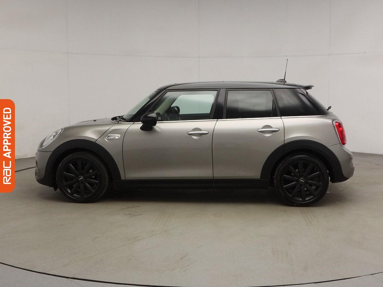 Mini Hatch view 31