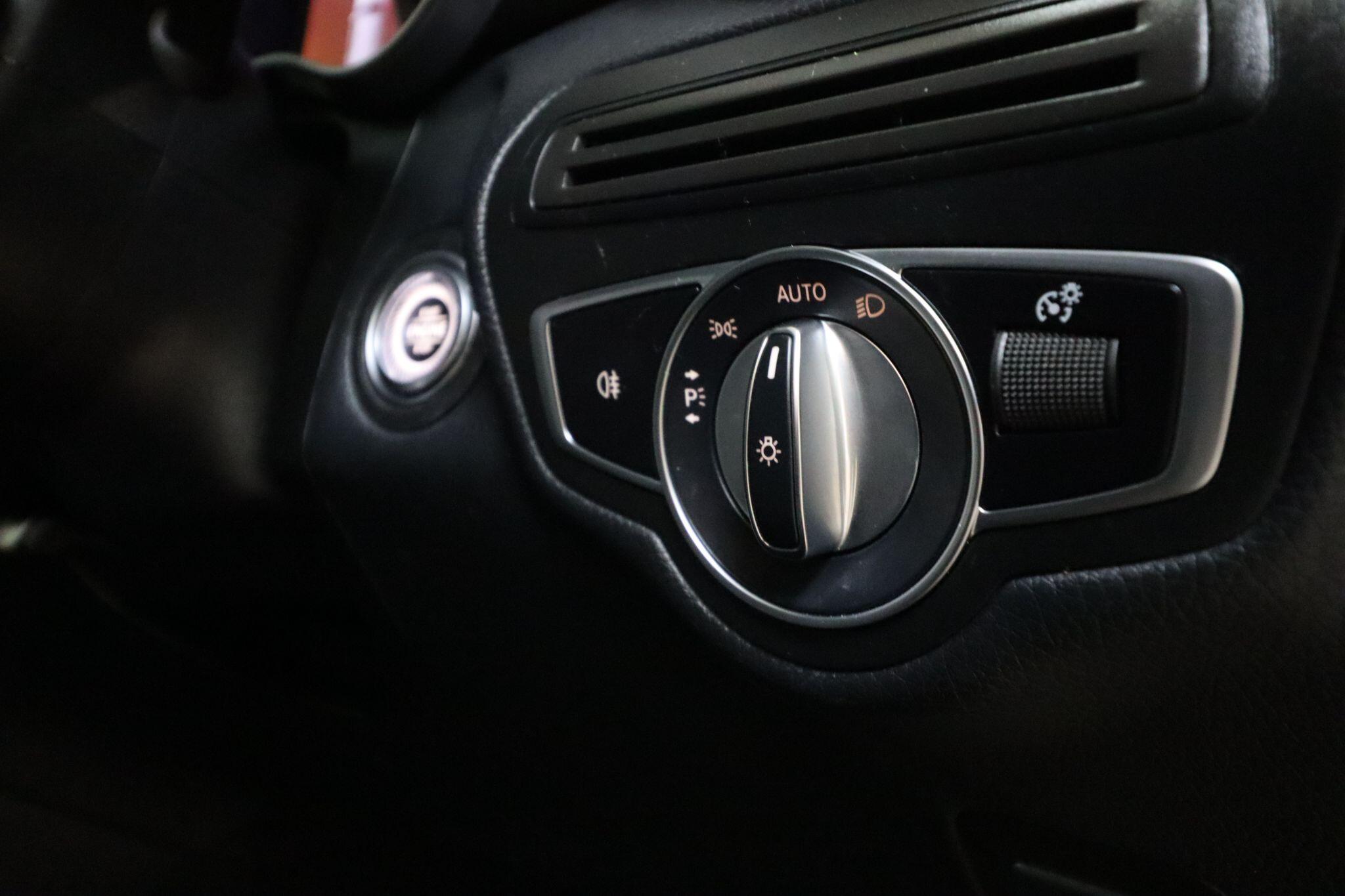 Mercedes-Benz GLC view 18