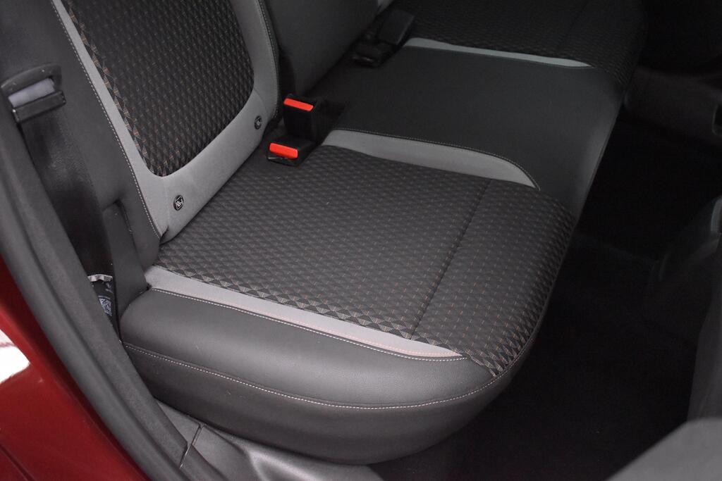 Vauxhall Crossland X view 33